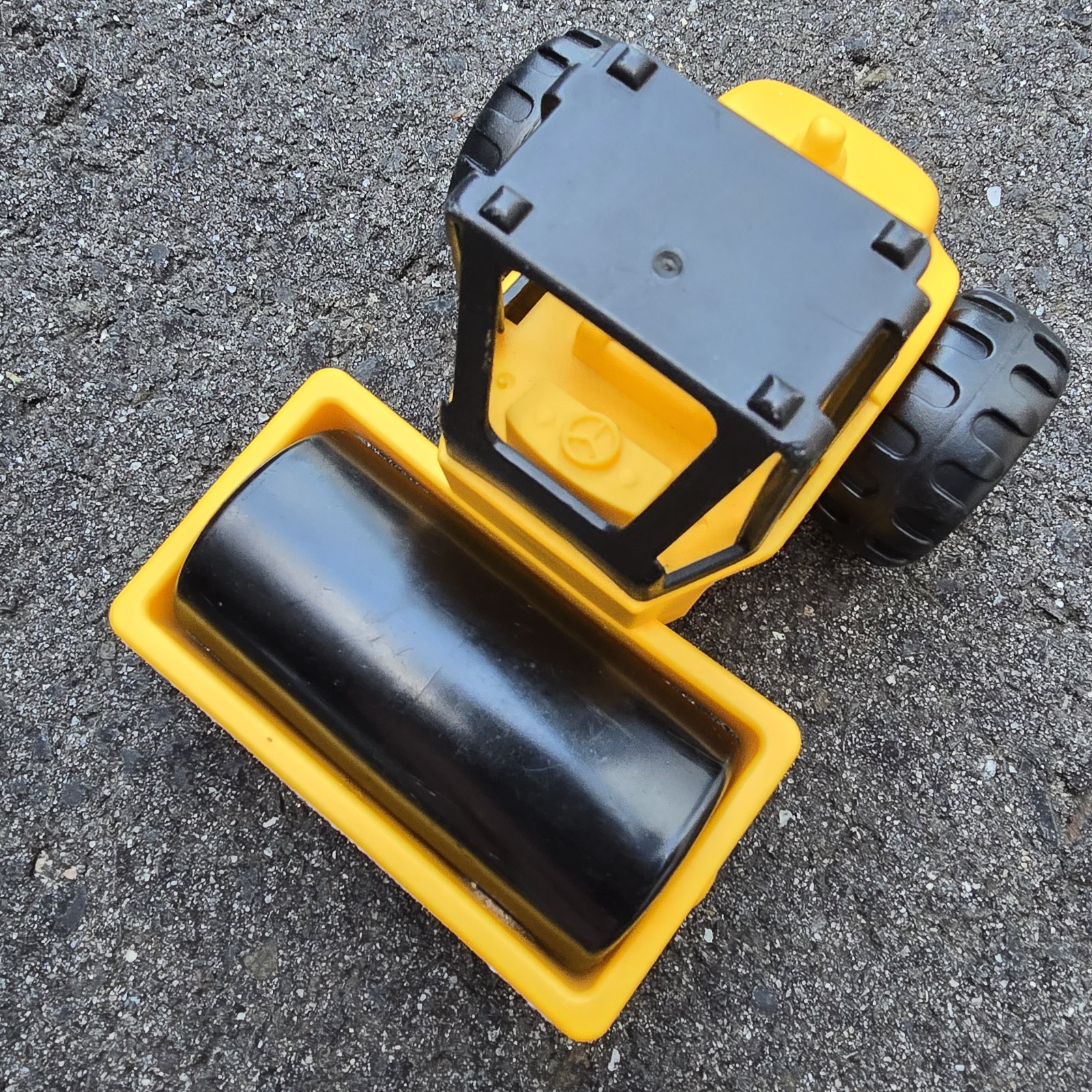CAT Caterpillar Steam Roller Paver Tractor Toy 6″ Plastic Construction Vehicle
