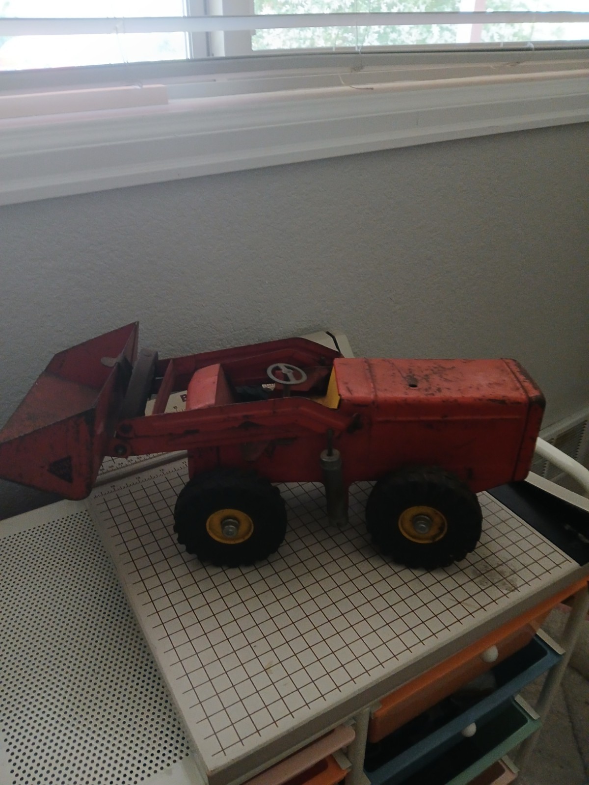Vintage Metal Nylint Hough Payloader Toy Tractor Pressed Steel Construction VTG