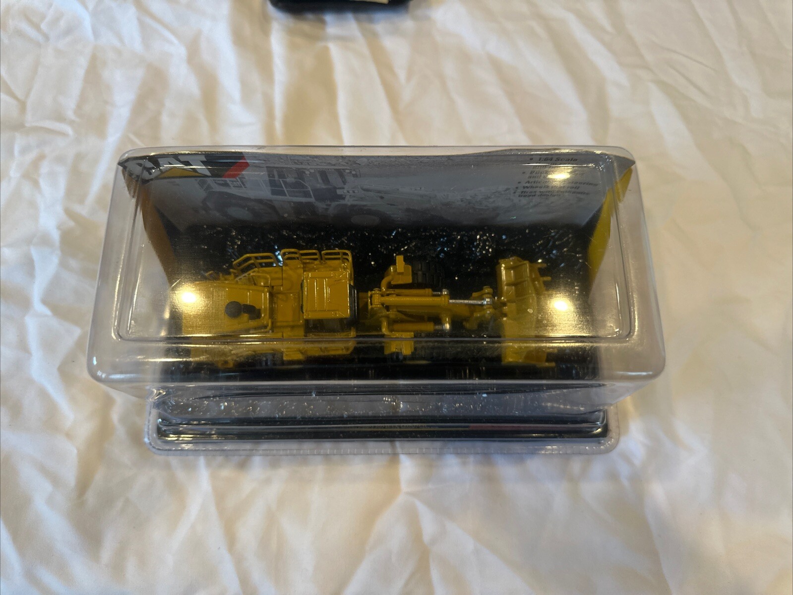 Norscot 1:64 Die Cast Model Replica CAT 988H Rubber Wheel Loader New in box.
