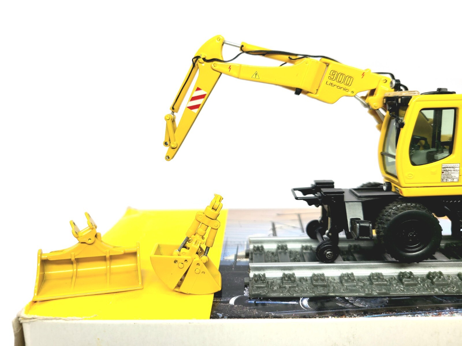 Liebherr A900CZW Wheeled Railroad Excavator – NZG 1:50 Scale Diecast Model #544