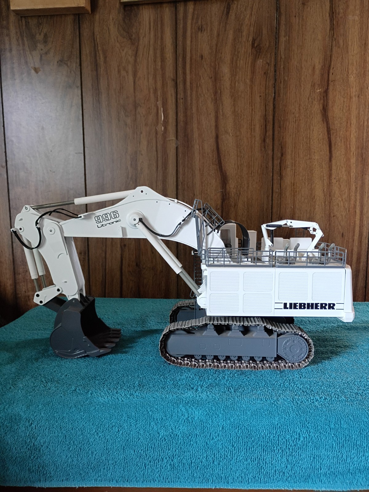 1:50 scale diecast Liebherr 996 excavator by Conrad
