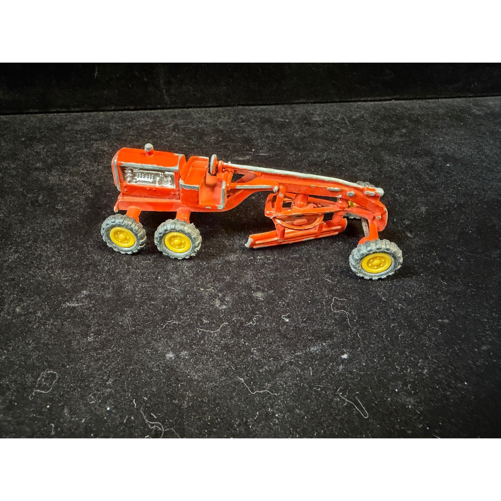 Vintage Diecast Road Grader No 8102 Orange Construction Vehicle – Hong Kong