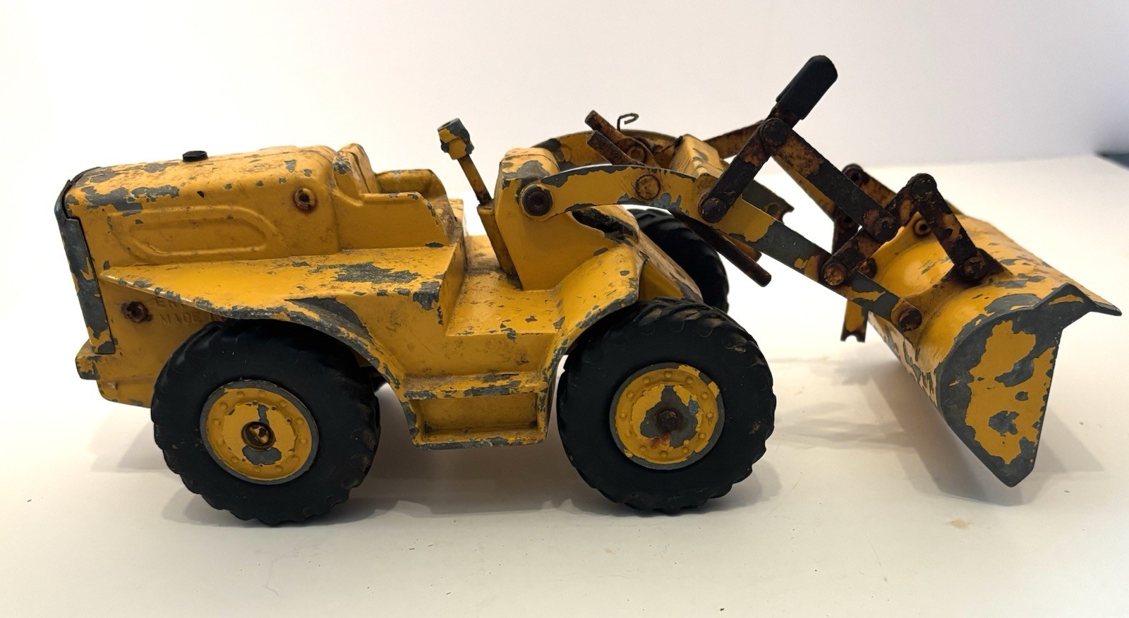 CAT Caterpillar 944 Wheel Loader 1964 1:24 – Parts For Repair