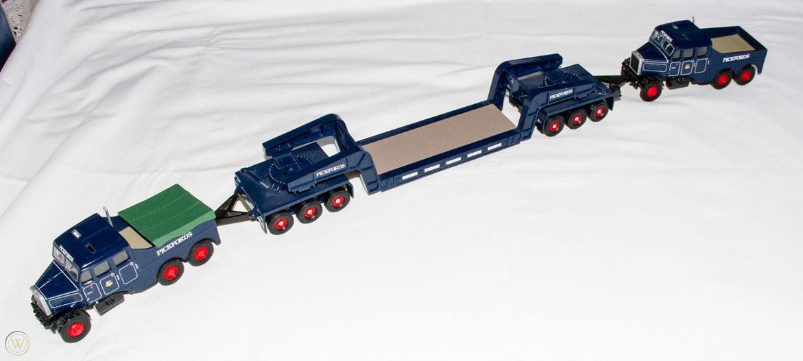 1/50 Corgi “PICKFORDS” 2 x Scammel Constructor with Heavy Duty Trailer FREE SHIP