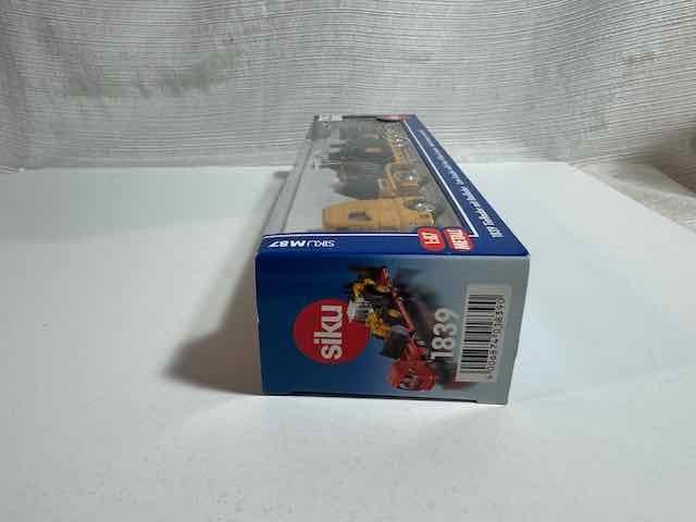 Siku low loader with four wheel loader #1839 Nib Collectors Quality Condition