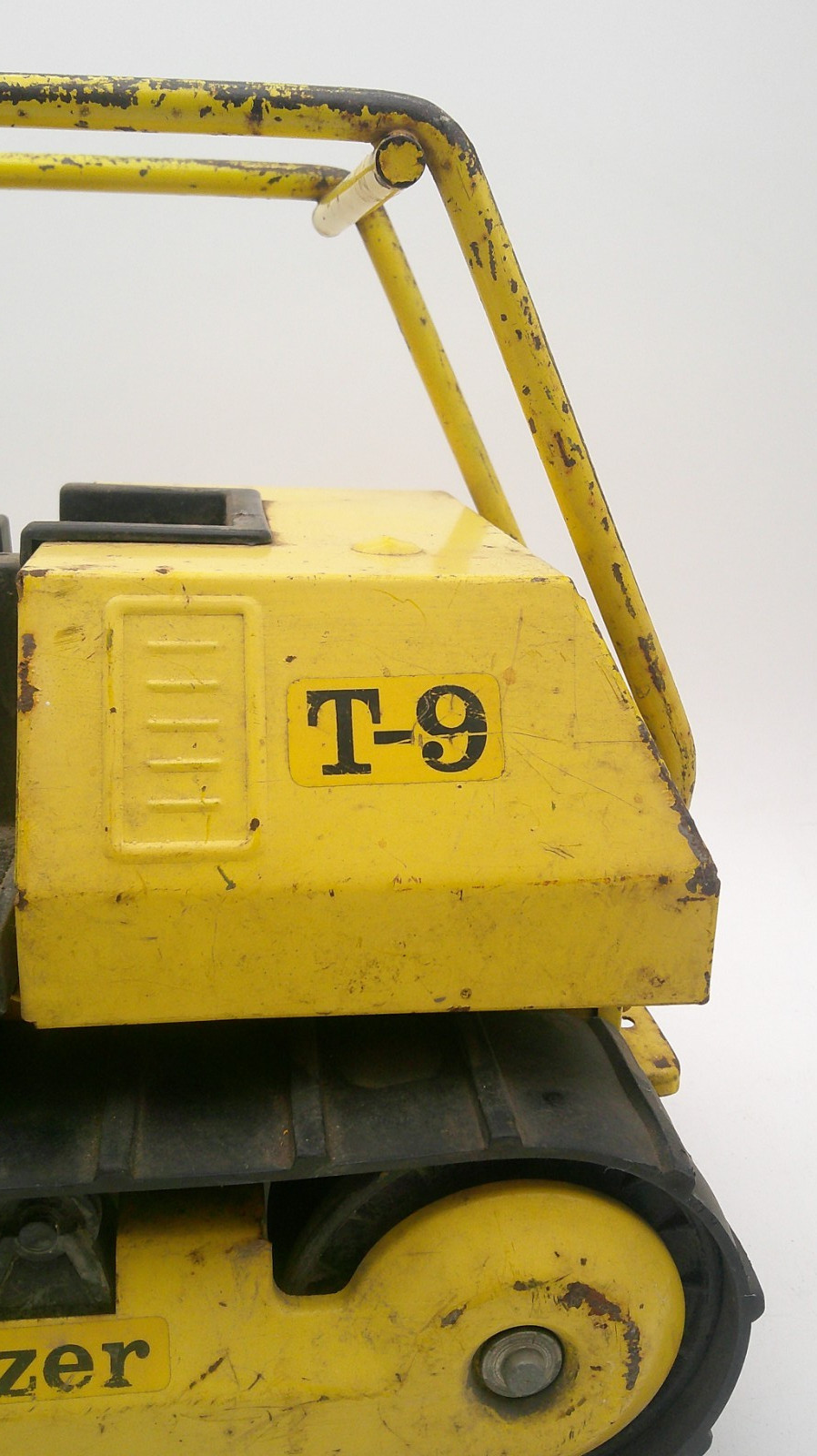 Mighty Tonka Dozer T-9 Black and Yellow Construction Die Cast Vehicle Used
