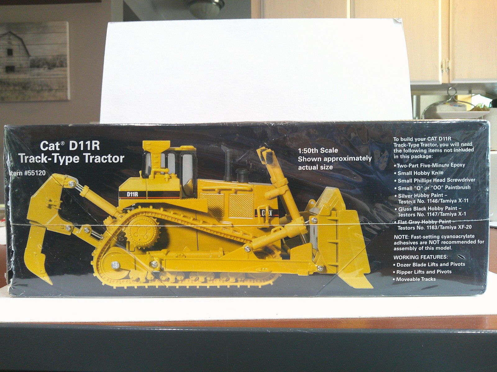Norscot Construction Model Kit CAT D11R Track-Type Tractor #55120 1/50 Sealed