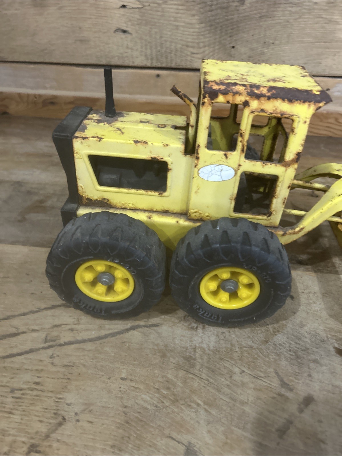 Vintage Tonka Road Grader 1970’s Toy Pressed Metal Yellow ~ 17” Long