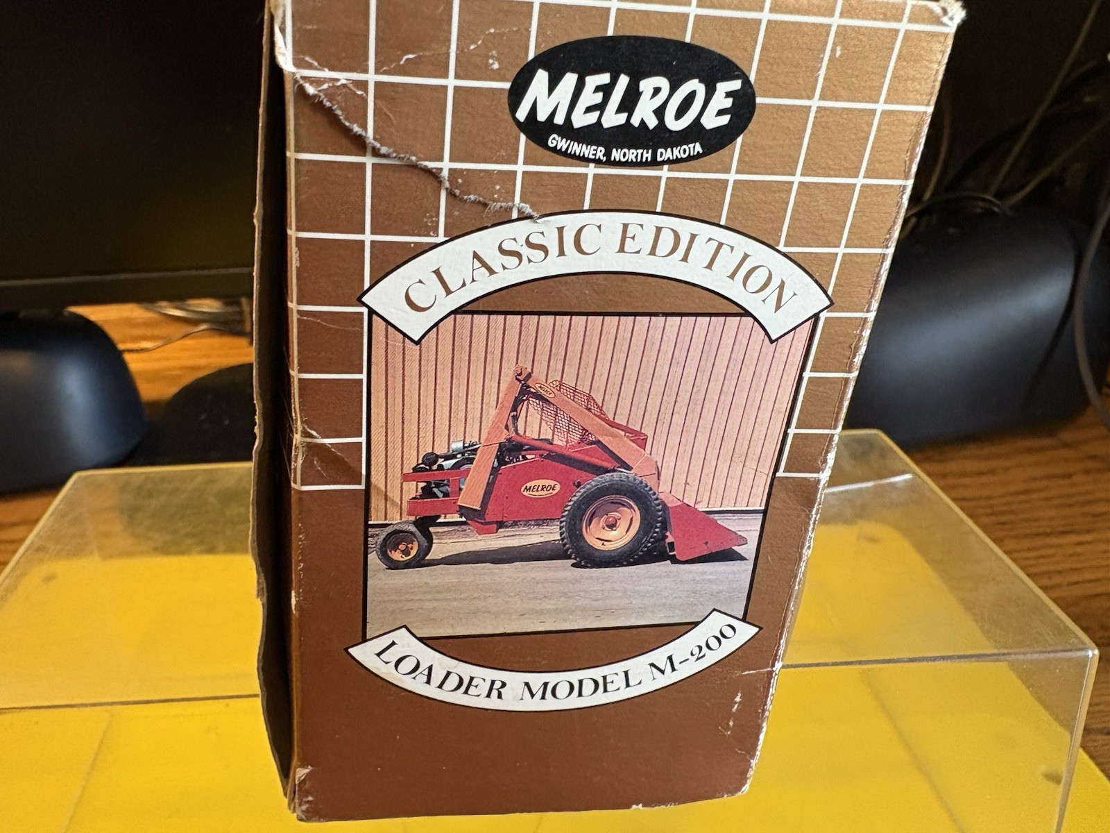 Melroe Bobcat M-200 Loader – Clover 1:25 Scale Diecast Model NIB RARE HTF