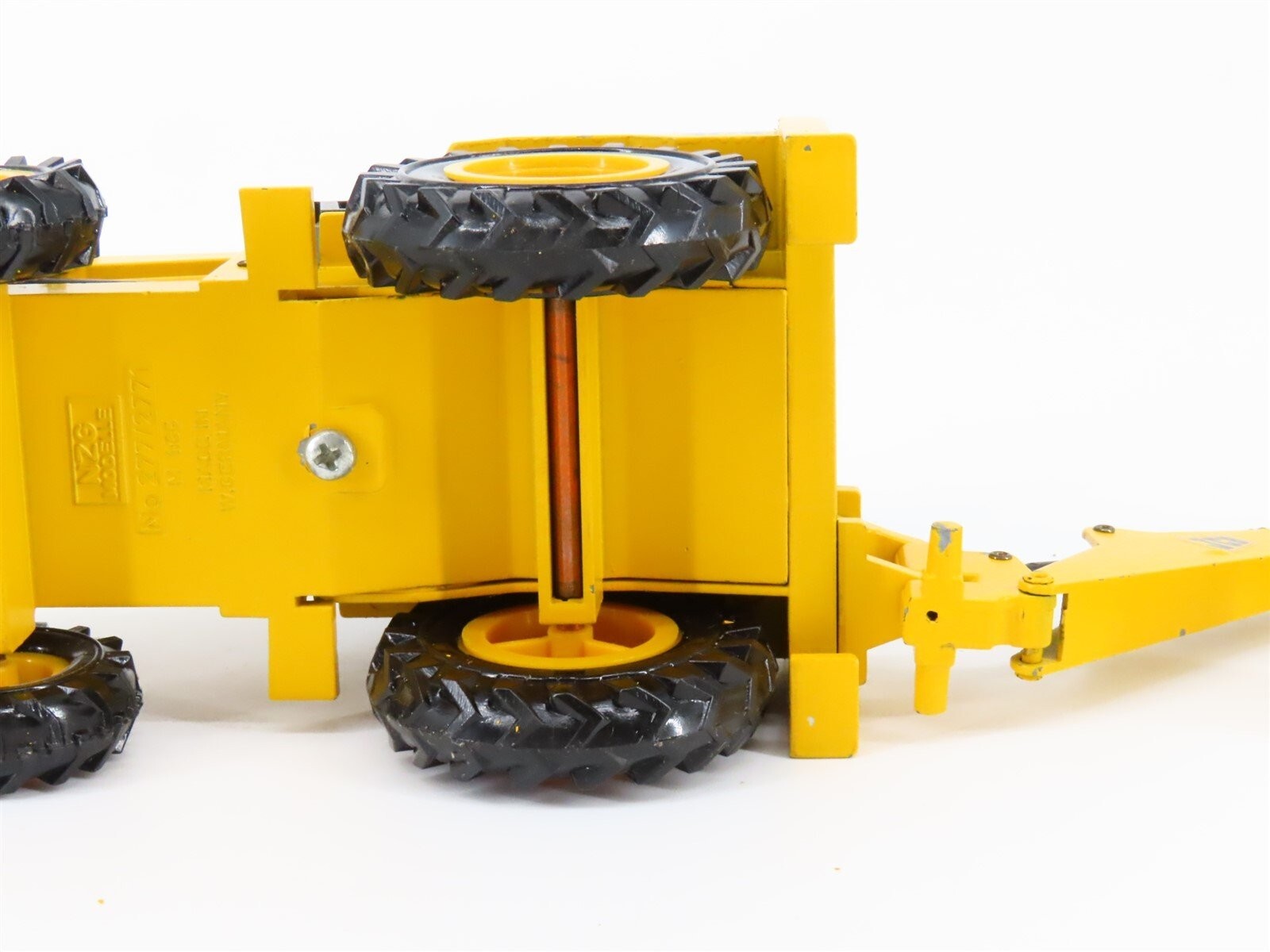 JCB 3CX Backhoe Loader – NZG 1:35 Scale Diecast Model #277