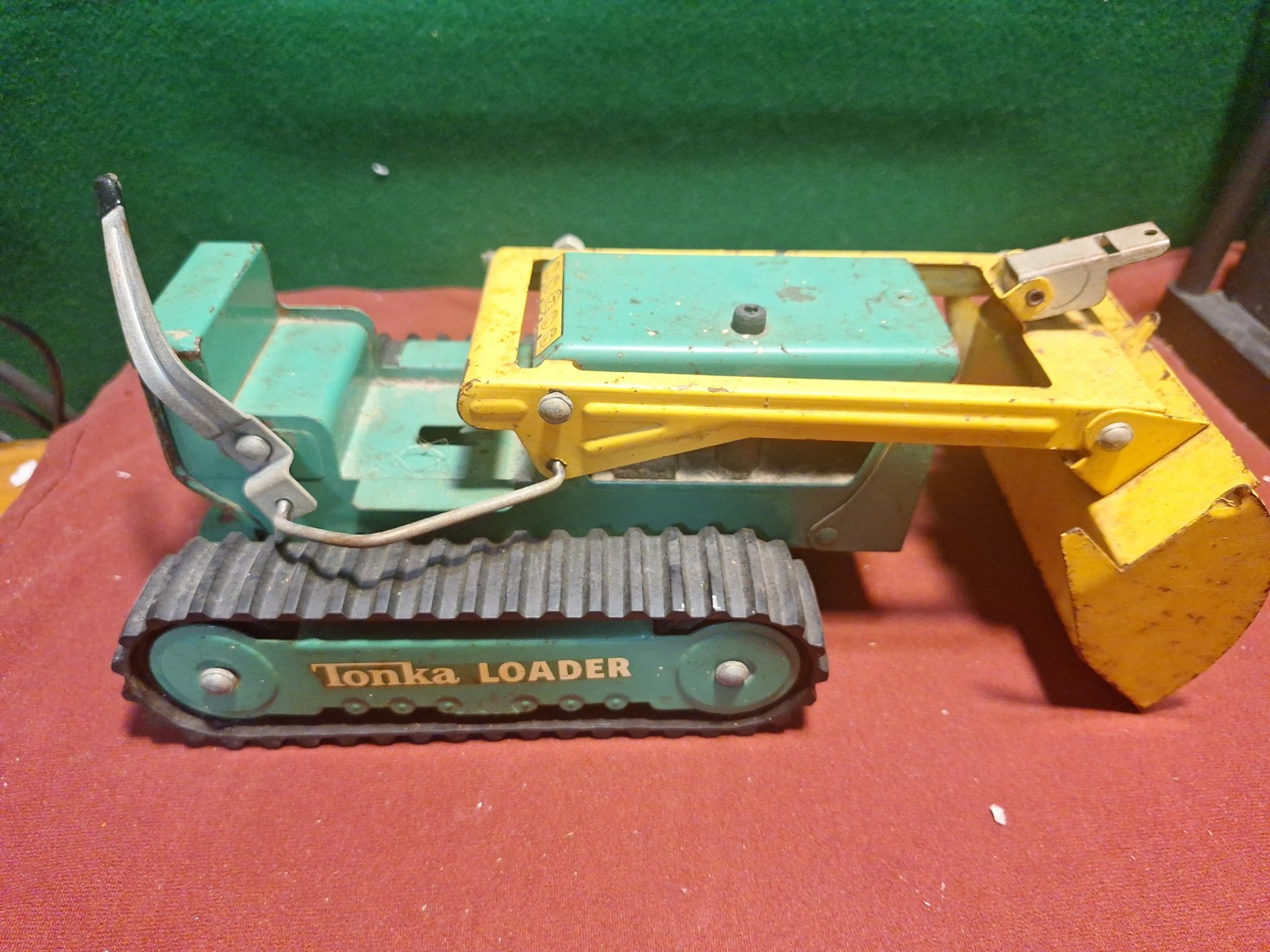 Vintage Tonka Front End Loader Green & Yellow 5” x 12”