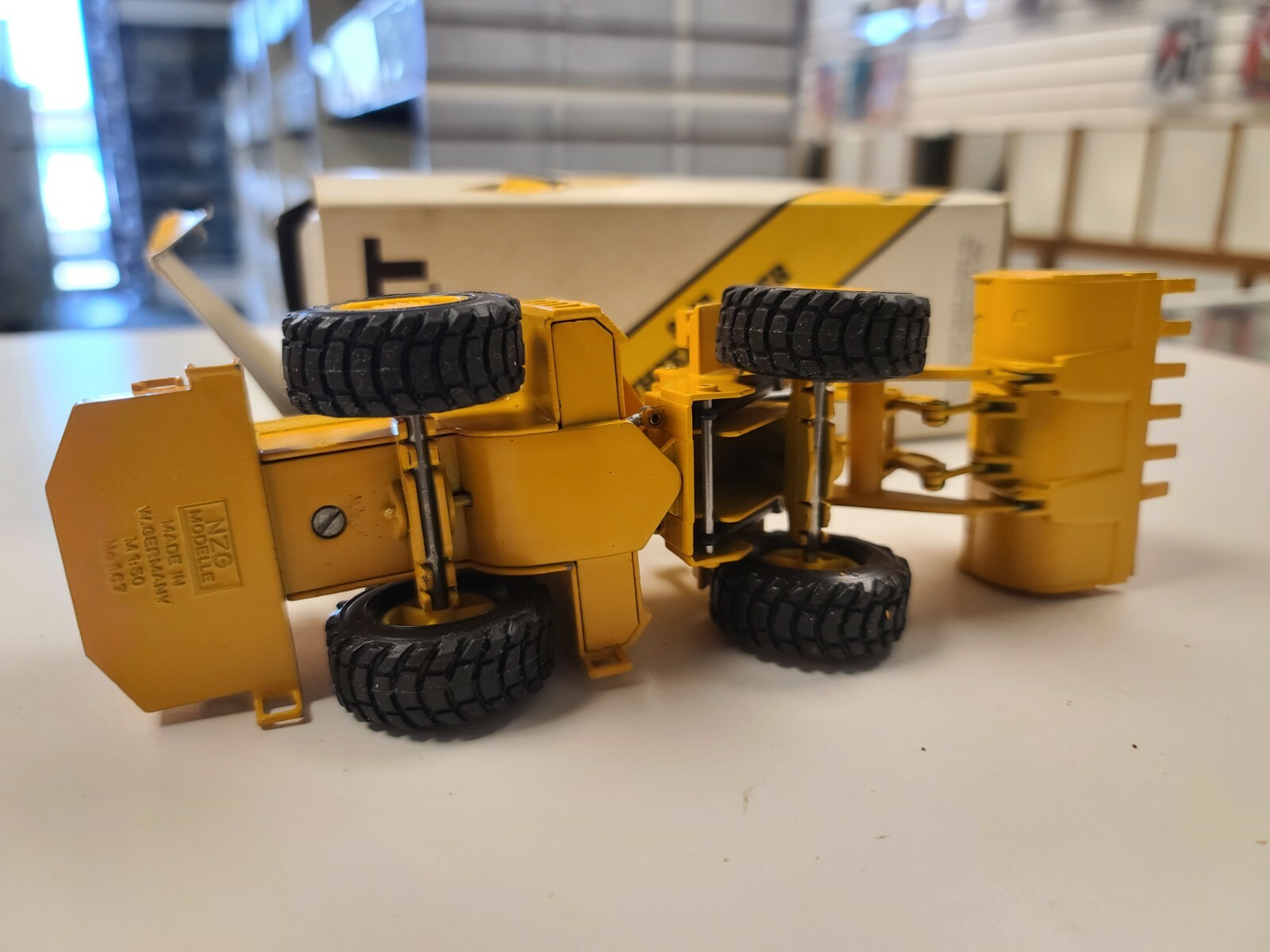 NZG 1:50 CAT 988B Wheel Loader No.167 Die Cast Construction Caterpillar Germany