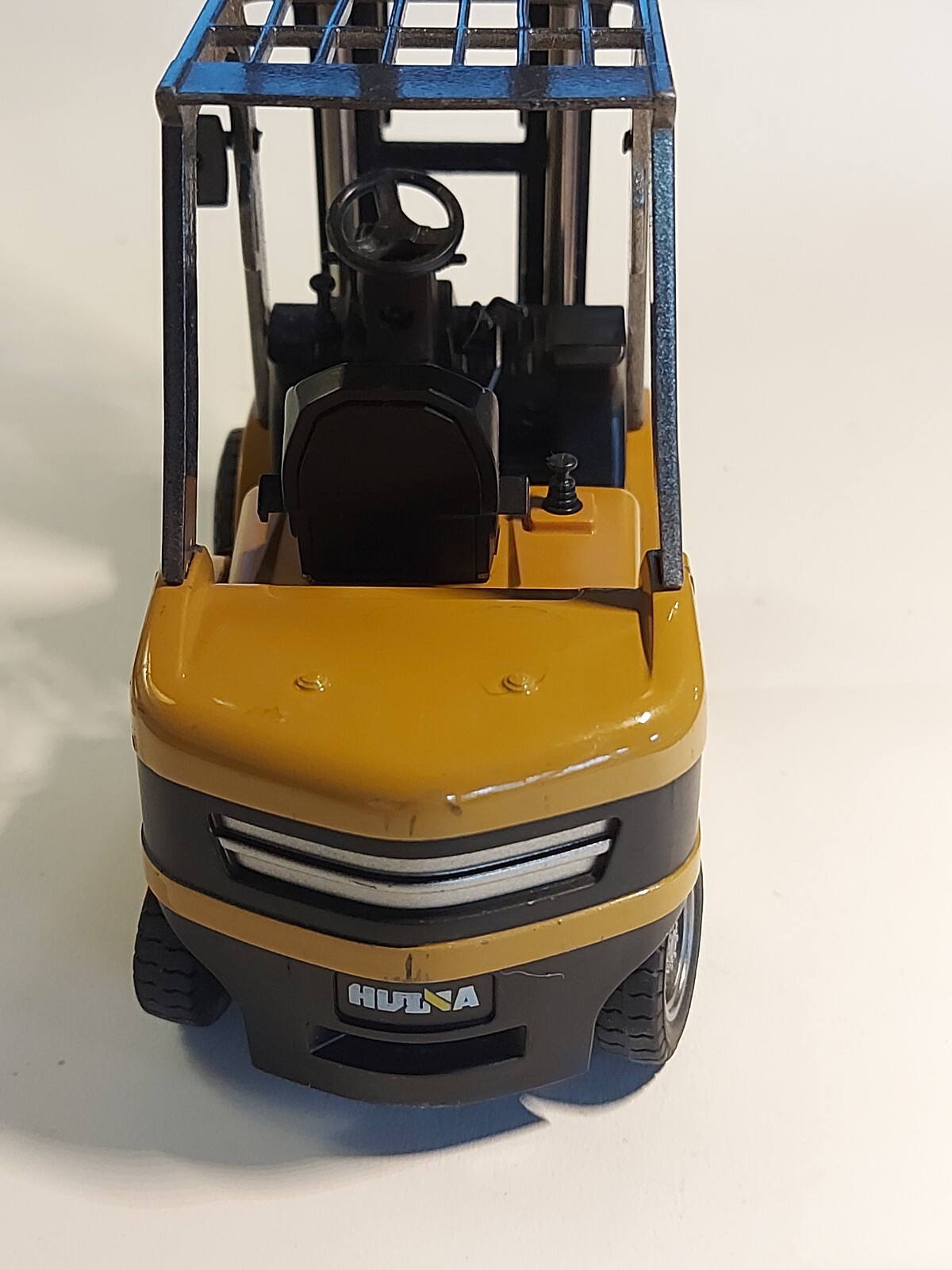 Huina 1:50 Diecast Fork Lift Truck Static Model Construction or Warehouse