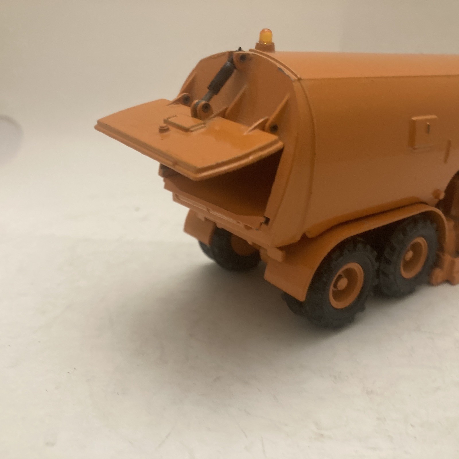 Gescha No. 3042 TSZ Schorling Street Sweeper Truck 1:50 Diecast West Germany