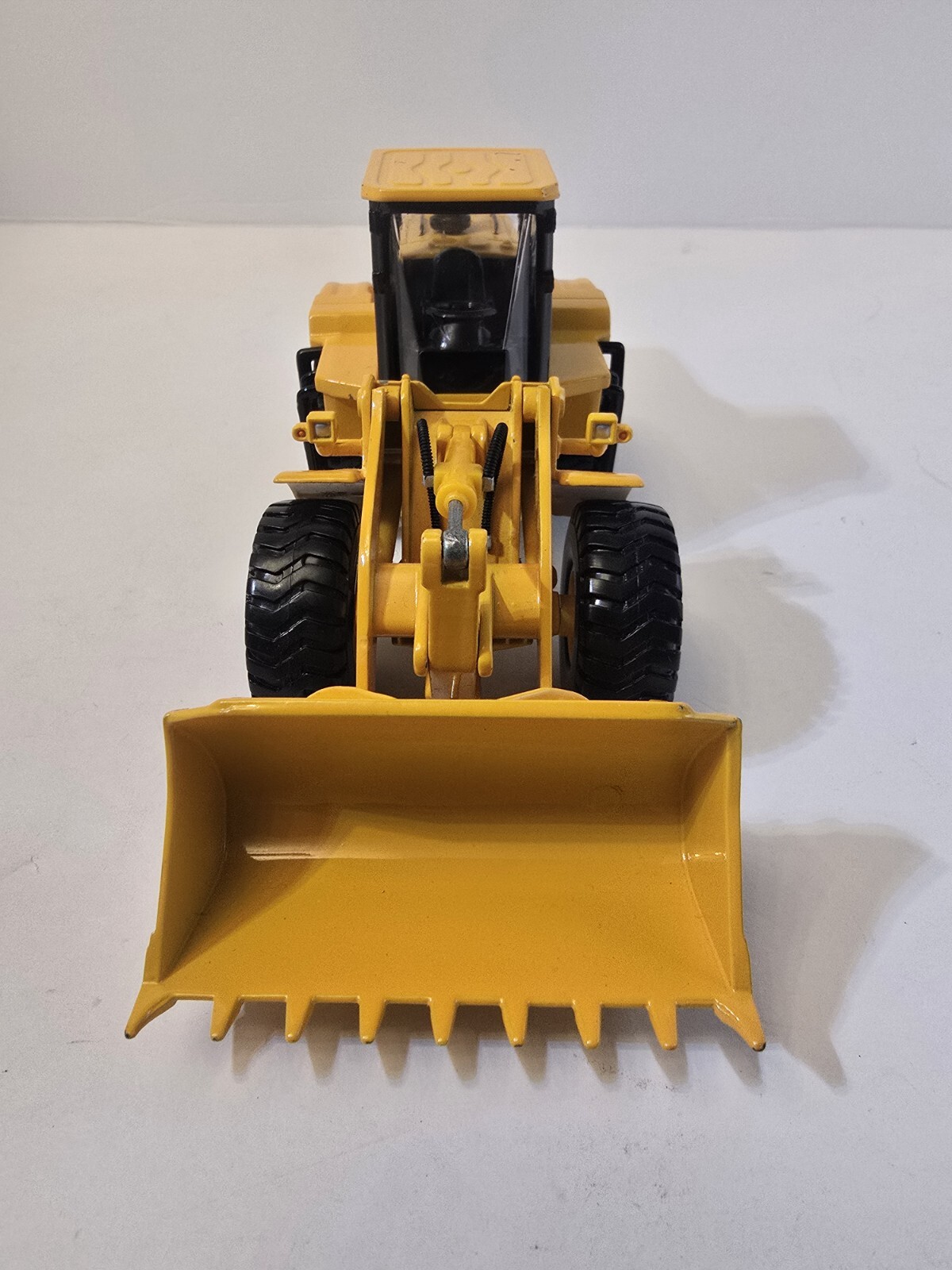 2003 1:40 Diecast Hyundai HL770-7 Wheeled Loader Used Open W/issues