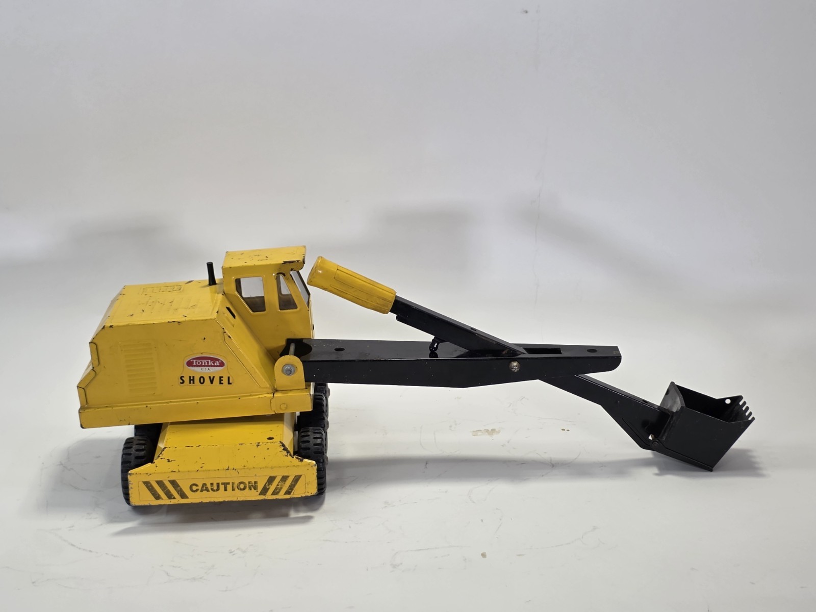 classic Vintage 1970 Tonka yellow shovel 6 wheel #2720 – very good condition