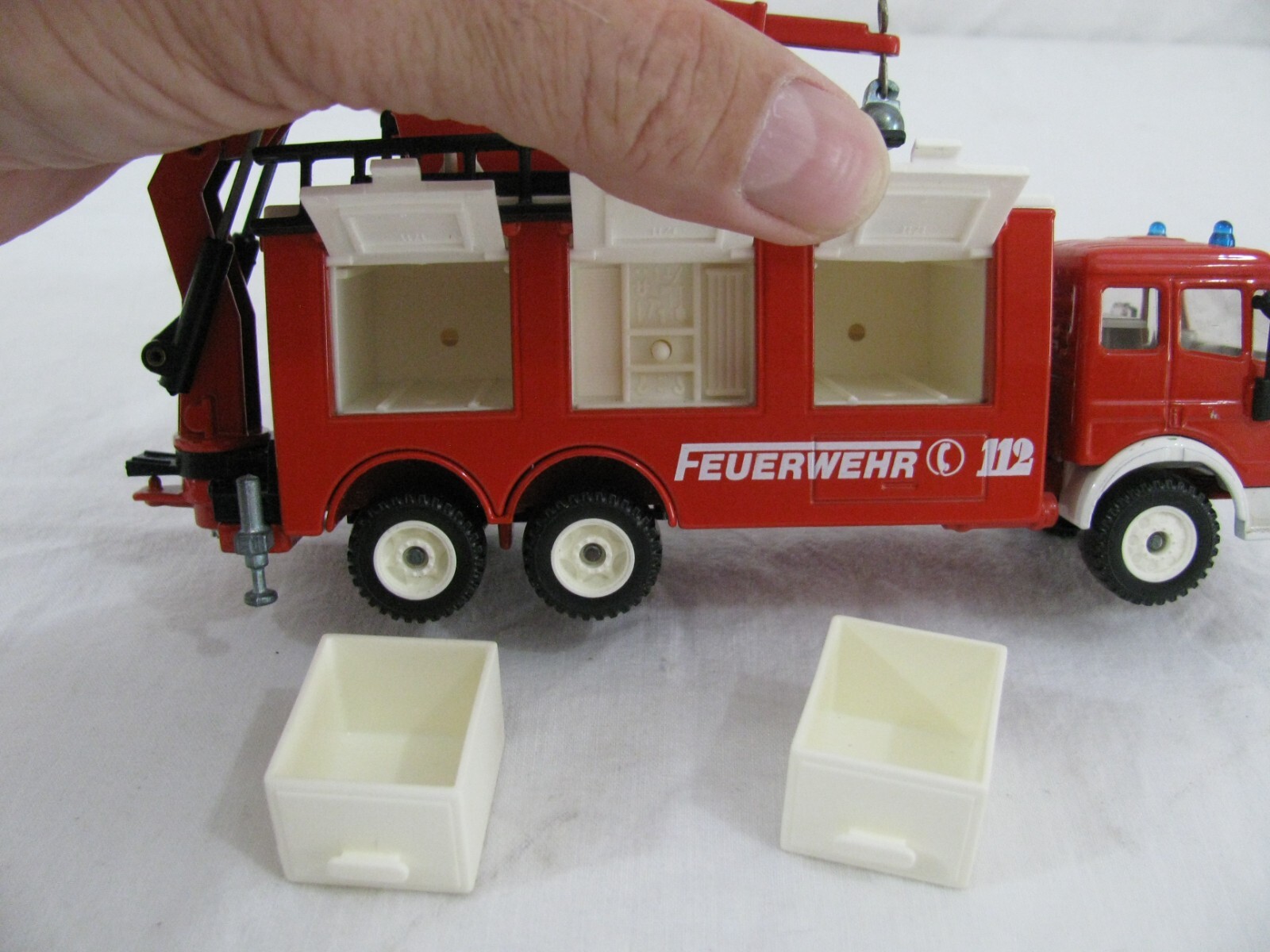 Siku 1/55 Mercedes Benz Fire Engine Feuerwehr 112 w/ Crane & Boat #3512 EX