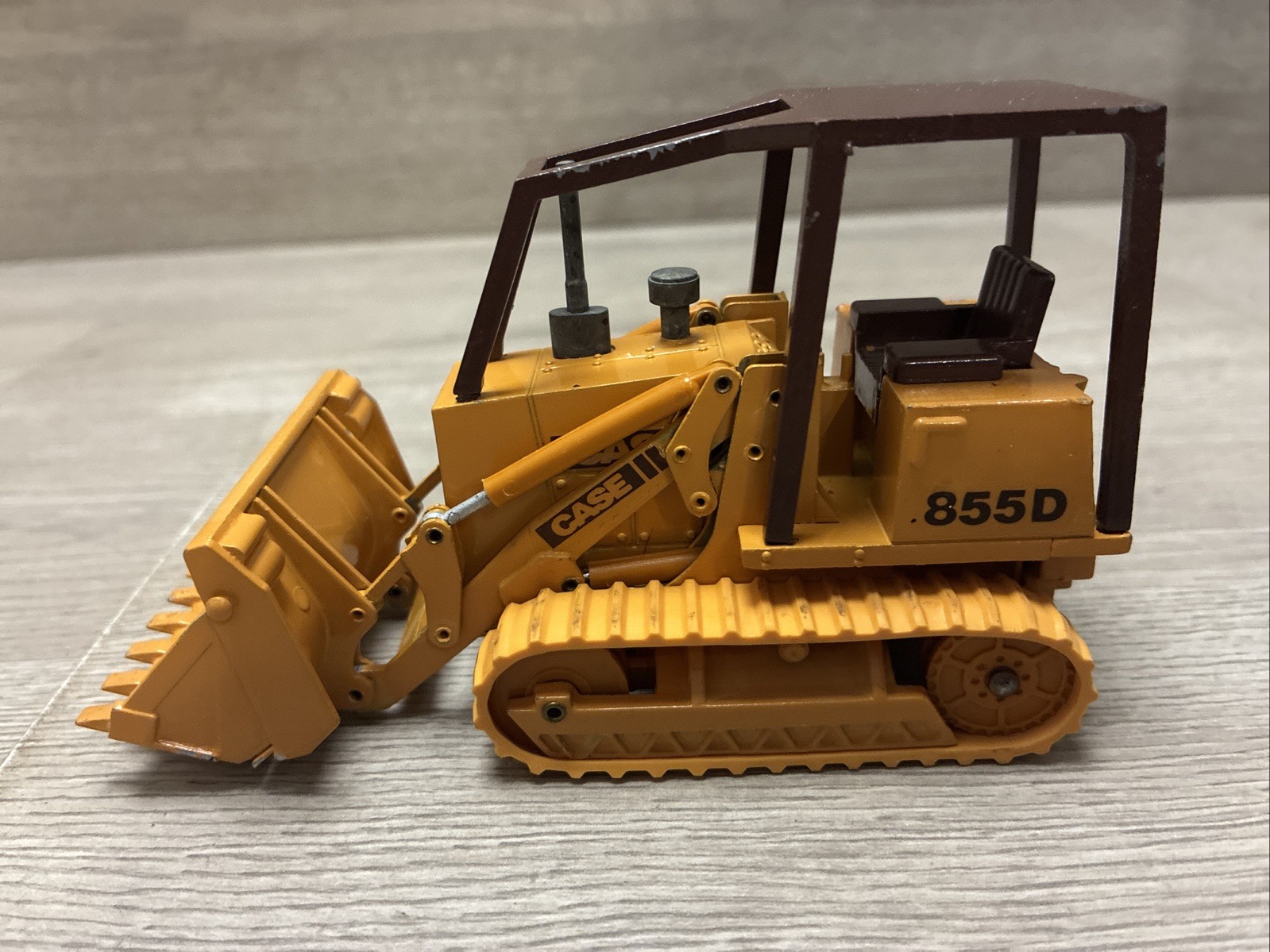 Case 855D Track Loader – CAB – 1/35 – NZG -Conrad NZG West Germany