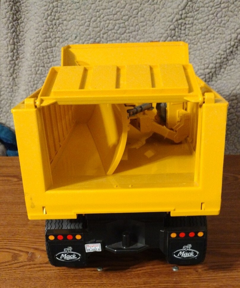 Bruder Mack Granite Dump Truck With Plow Tested Works 2007 Germany