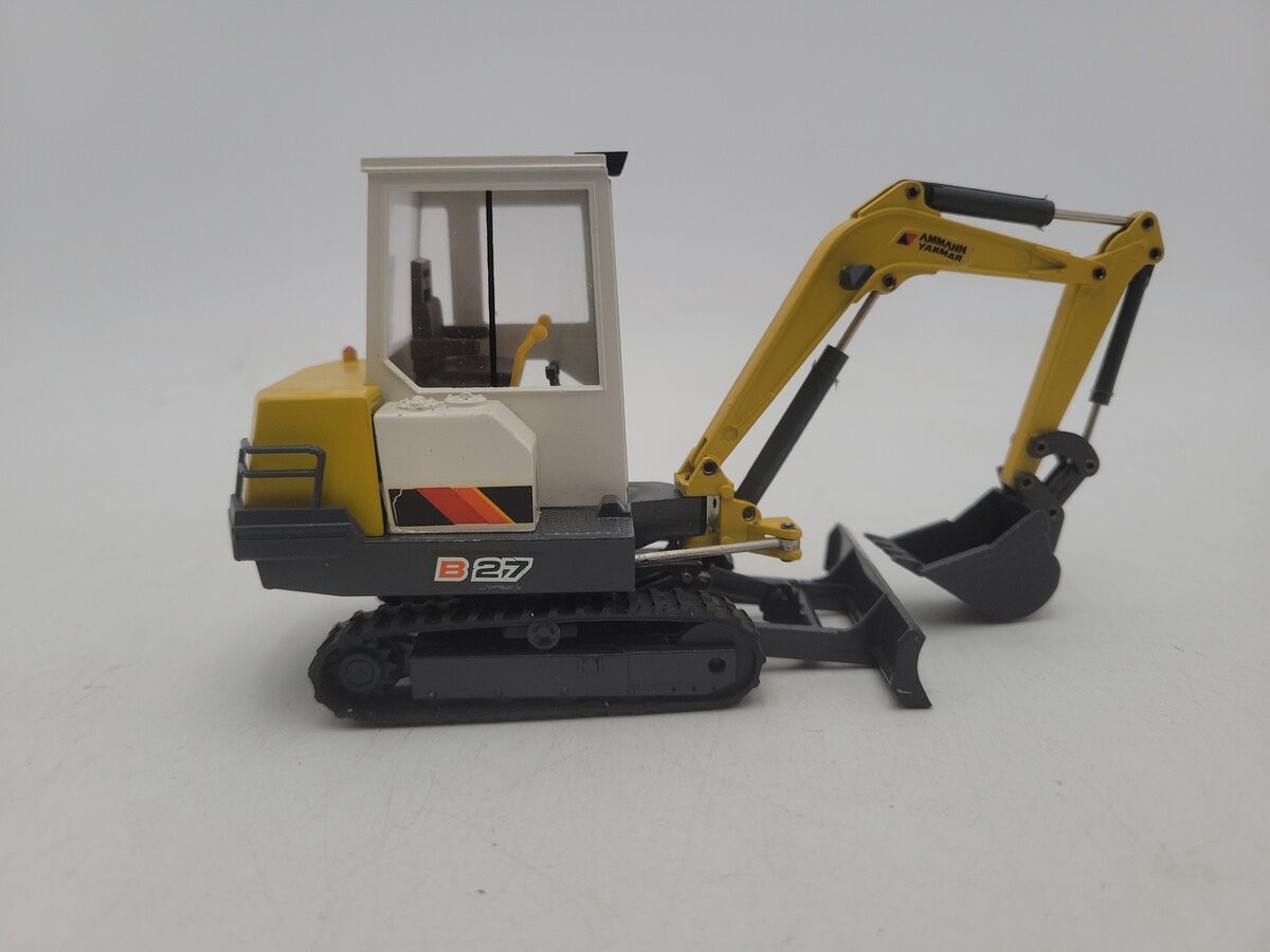 CEF 274 1:30 Scale Yanmar Ammann B27 Compact Excavator Diecast EX/Box