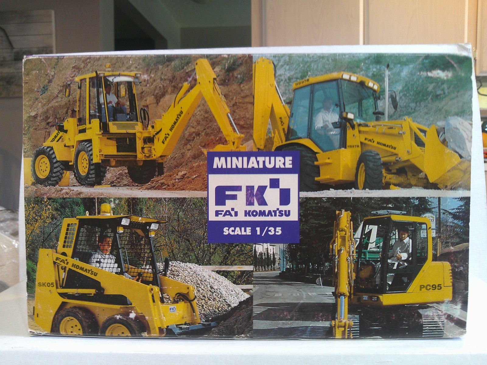 Old Cars FAJ Komatsu PC95 Track Type Backhoe & Blade 1/35 Scale Yellow Good++