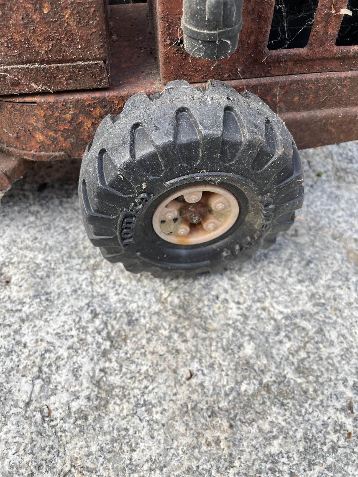 VINTAGE 1970S XMB-975 TONKA MIGHTY ROAD GRADER TOY