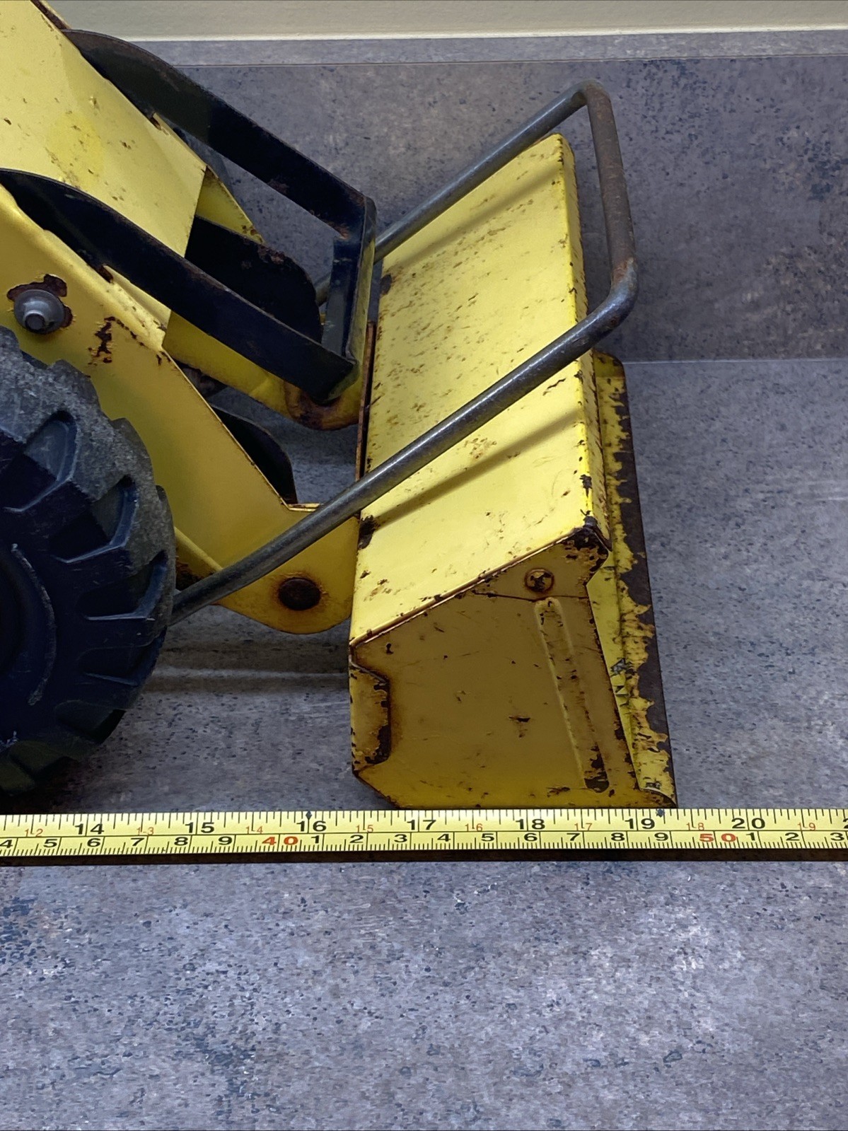 Vtg Tonka Front Loader Bulldozer Yellow Pressed Steel XMB-975 1970s