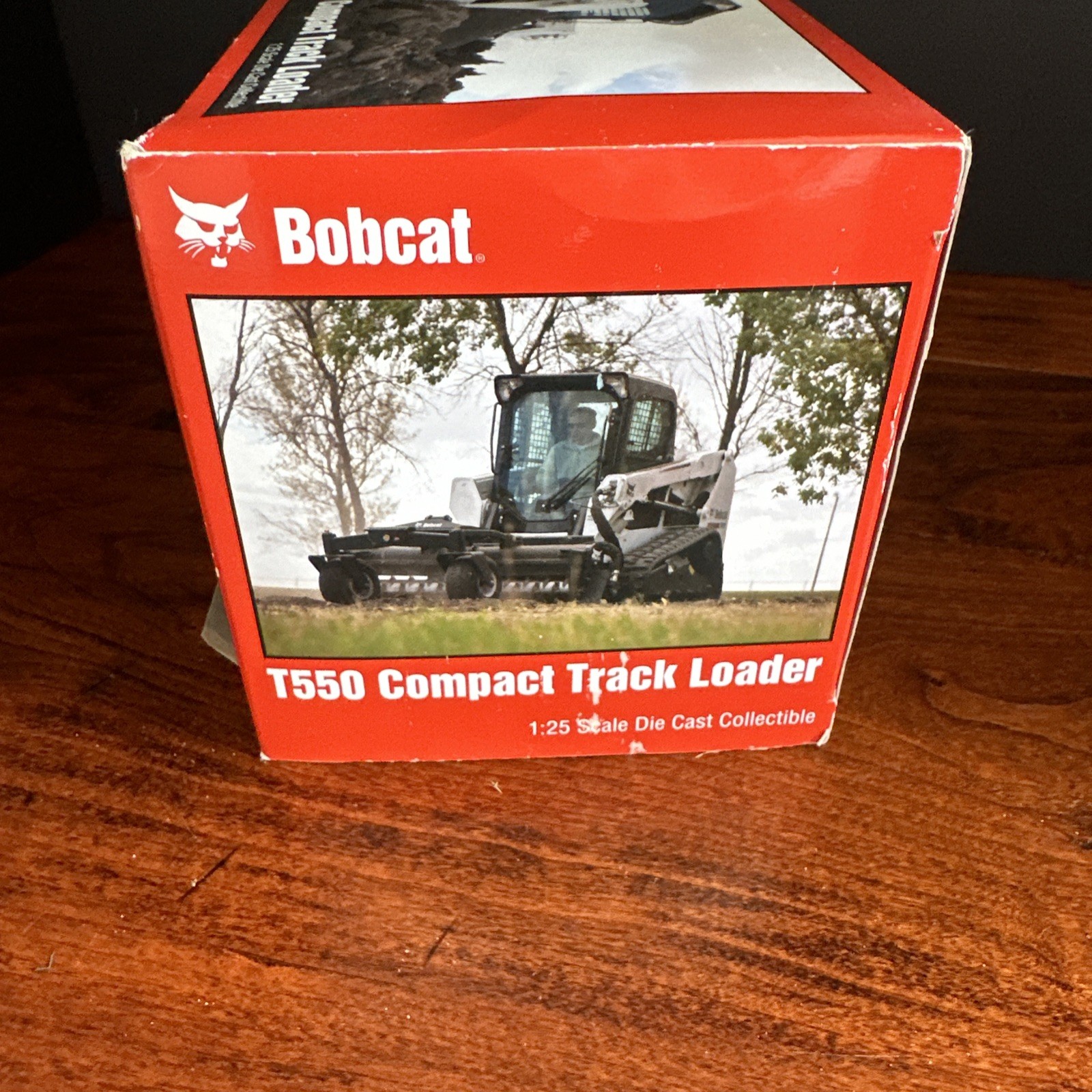 Bobcat T550 Compact Track Loader 1:25 Scale Die Cast Collectible 2012 66989079 ￼