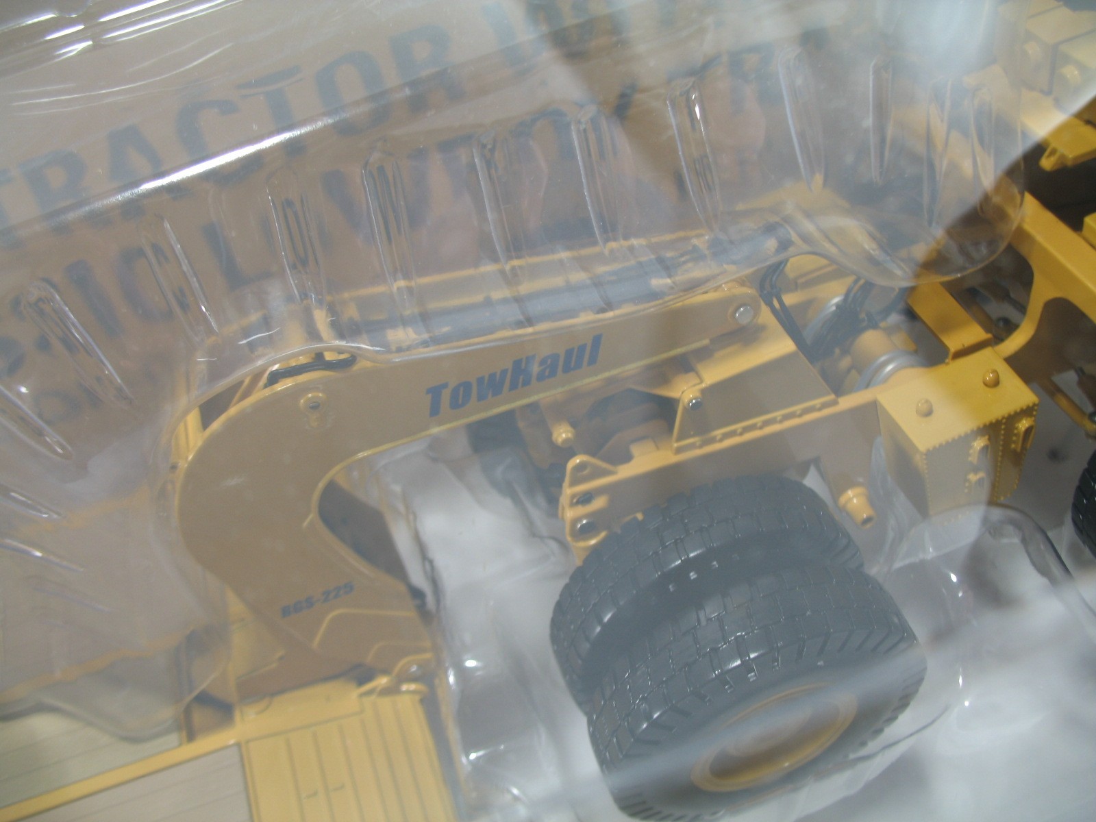 Norscot 1:50 Model 55220:CAT 784C Tractor w/ Towhaul Classic Lowboy Trailer, MIB