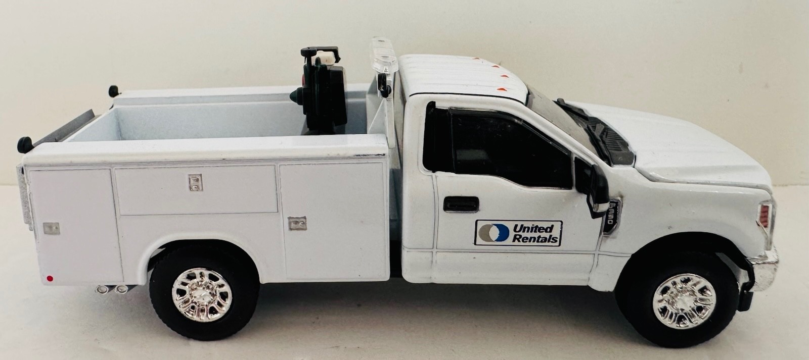 1:50 Ford F350 Road Service Truck White Work Bed Custom United Rentals