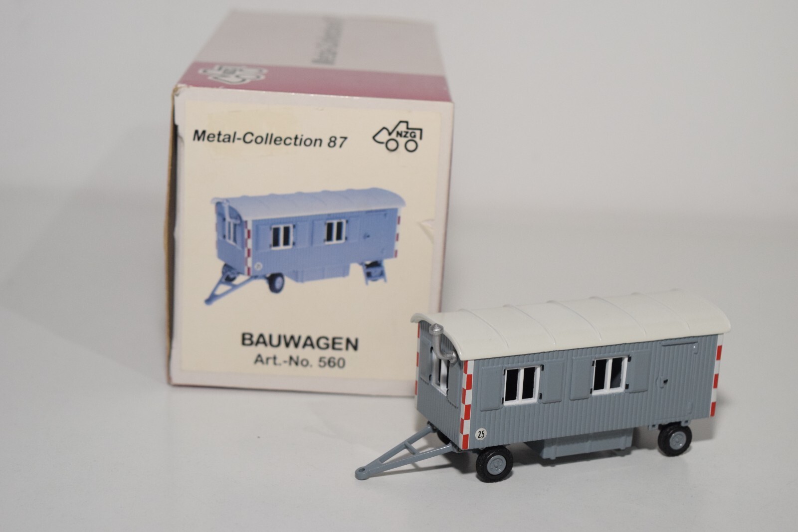 A95 1:87 NZG N.Z.G. 560 BAUWAGEN TRAILER MOBILE SITE CABIN GREY MIB