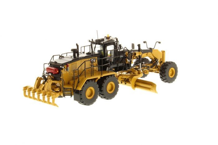 CAT 18M3 Motor Grader 1:50 Scale Model – Diecast Masters 85521