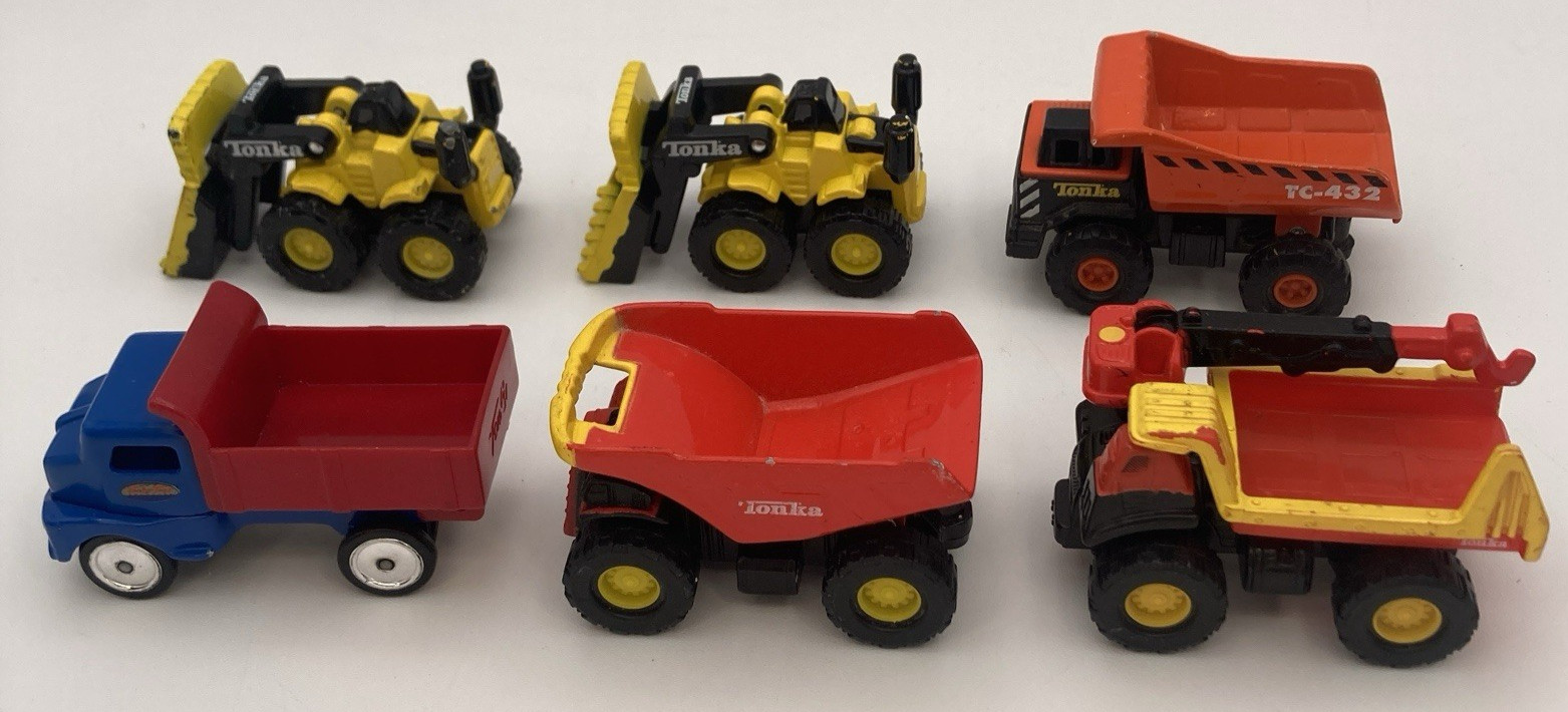 Lot Of 6 Maisto Tonka Die Cast And Plastic Construction Dump Trucks Bulldozers