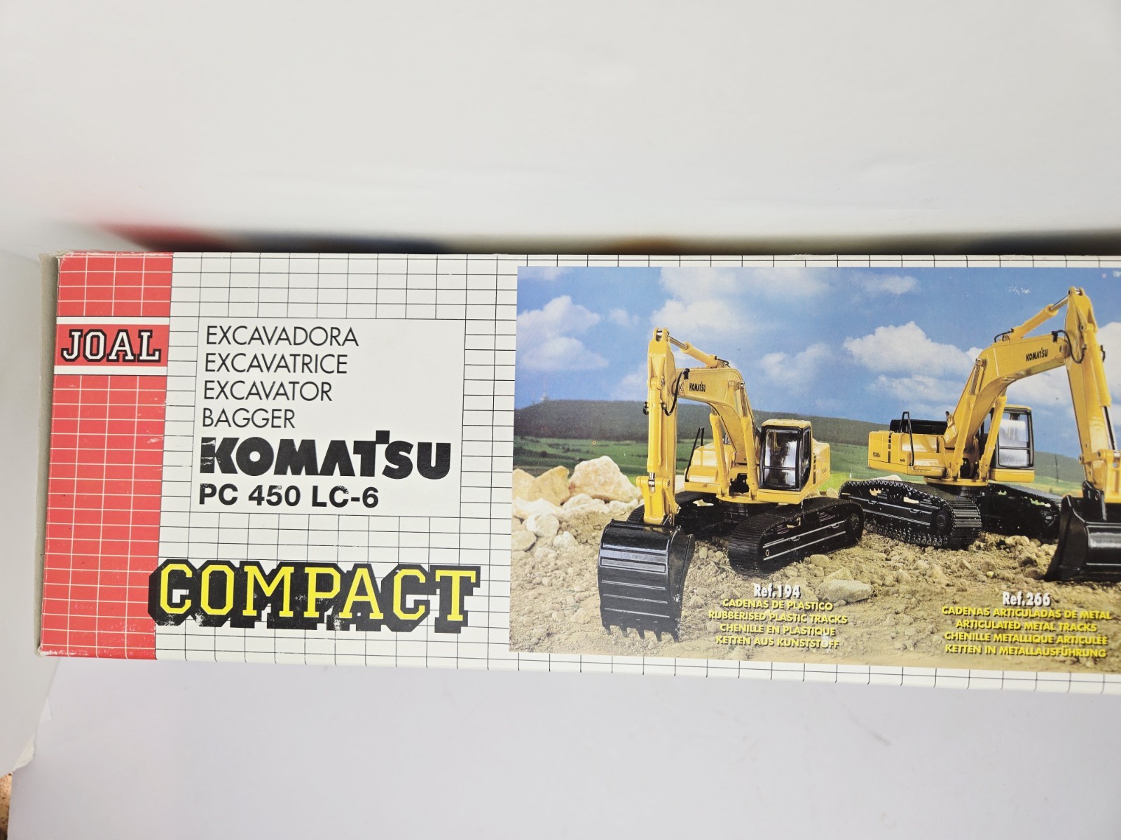 JOAL KOMATSU PC450LC-6 Diecast EXCAVATOR W/RUBBER TRACKS 1:32 SCALE N.I.B.