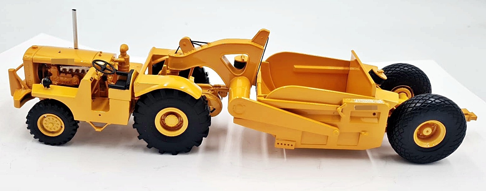 DW10 3 Series tractor paired with the No. 10 Scraper Ready Made