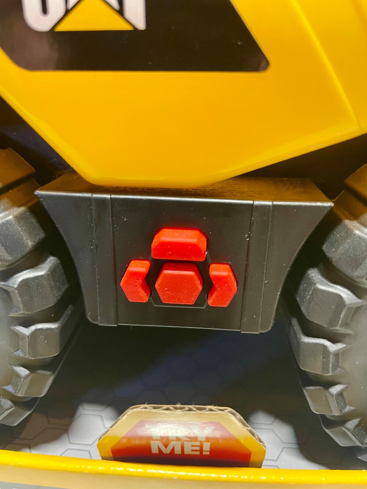 CAT TOUGH MACHINES DUMP TRUCK WITH LIGHTS & SOUNDS + RUMBLES FOR AGES 3+ FUNRISE