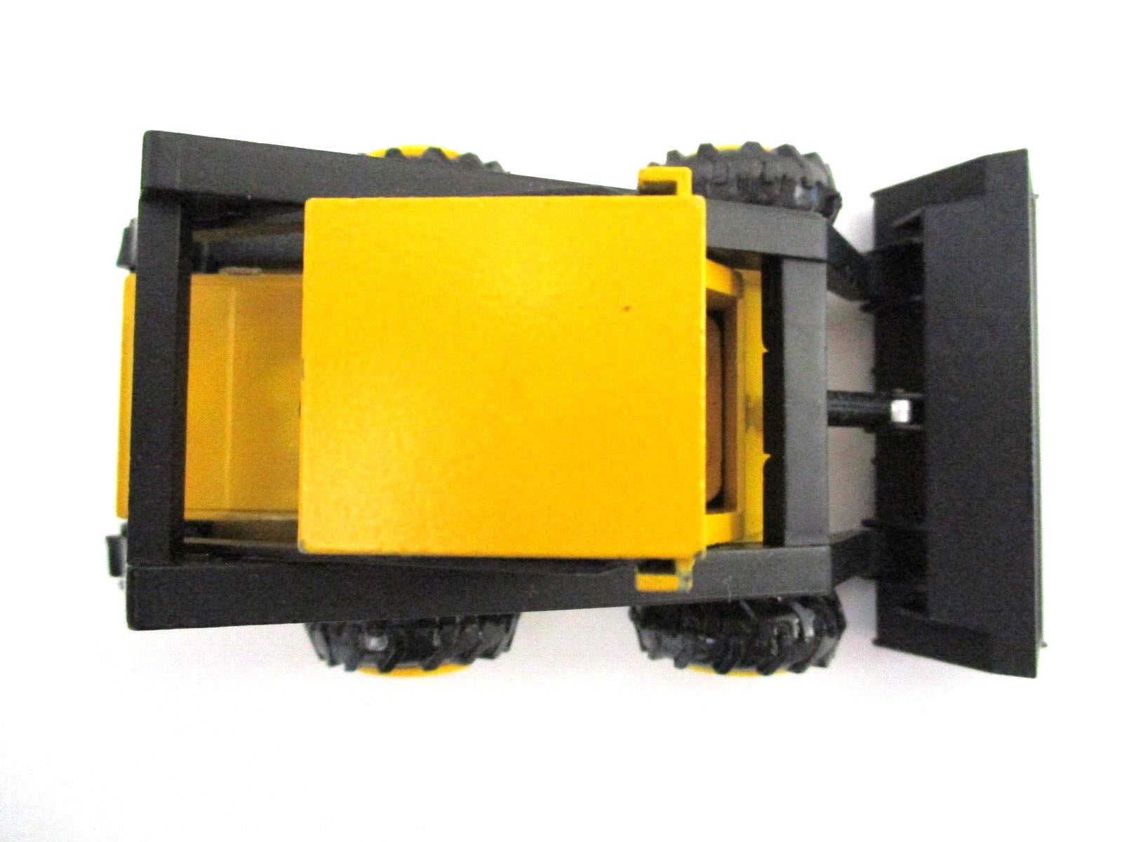 VINTAGE NZG – SPERRY / NEW HOLLAND L-555 SUPER BOOM SKID STEER LOADER – 1/25
