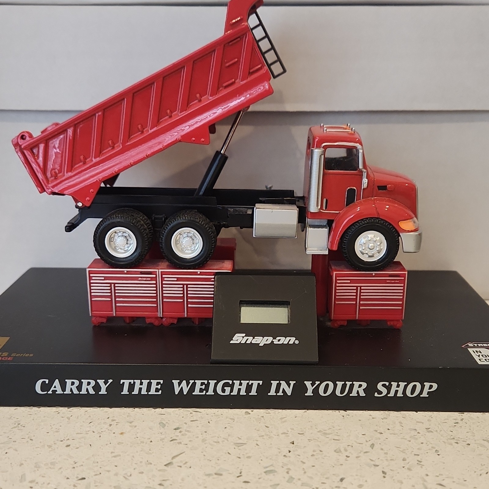 Snap-on Master Series Diecast Dump Truck Red Black Silver Opening Tailgate