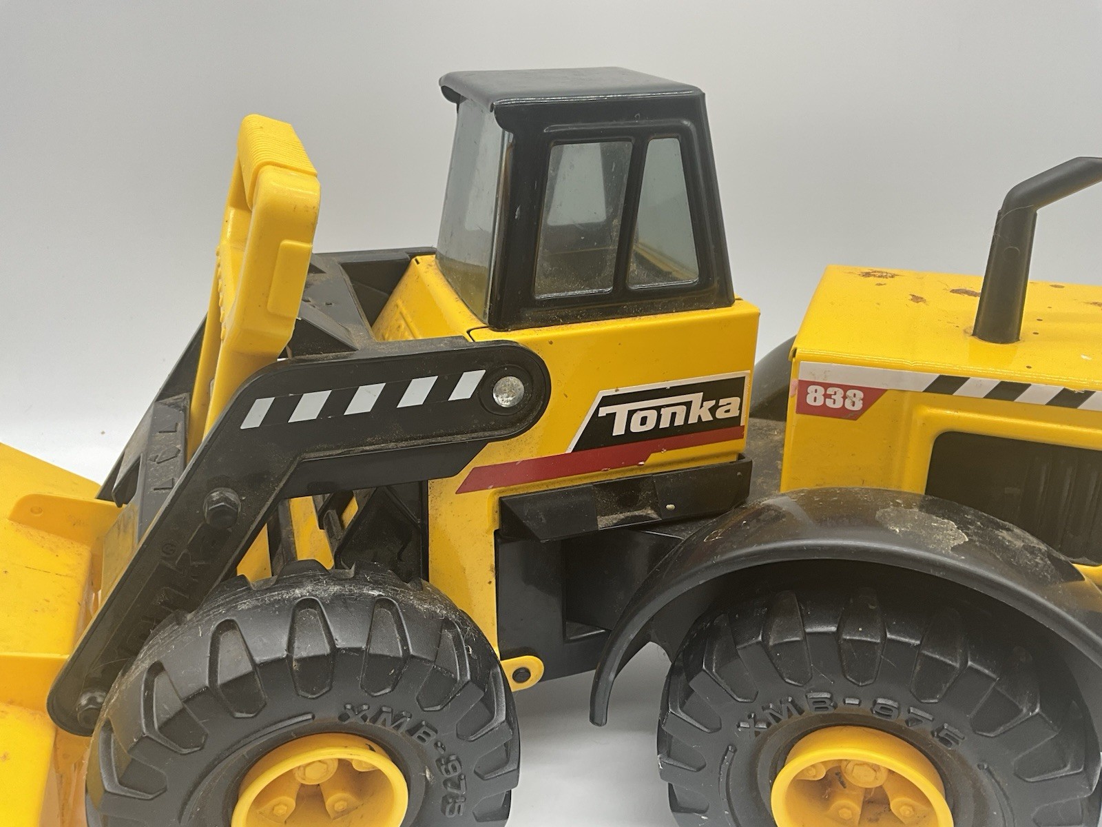 Tonka 952 Construction Front End Loader Excavator Metal & Plastic 18″ Long