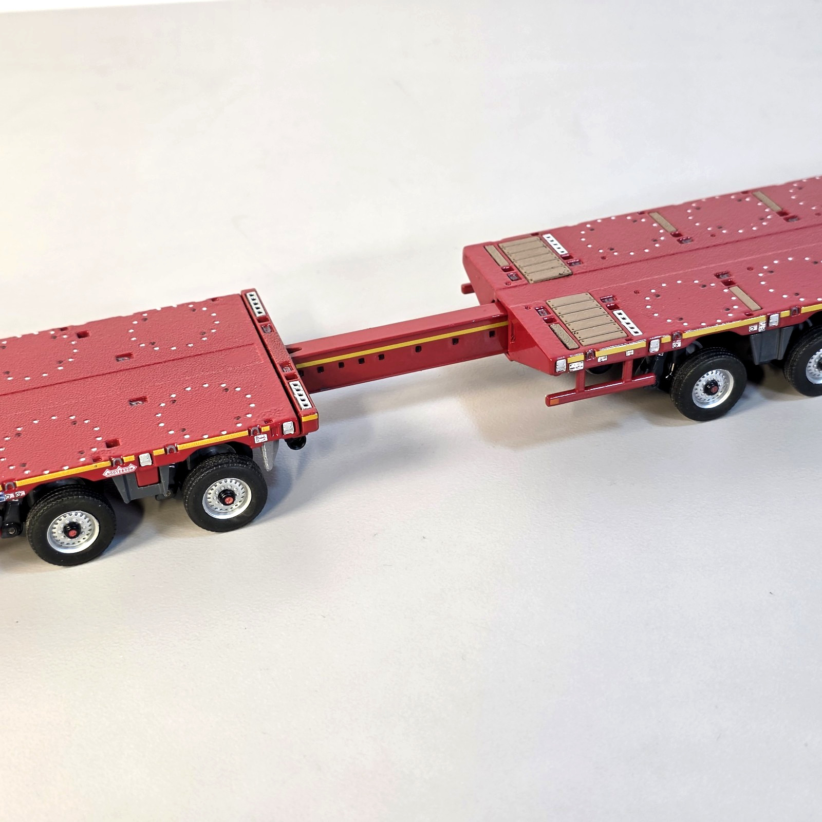 IMC 1:50 RedLine Mercedes-Benz Arocs Big Space 8×4 & Nooteboom MCO-PX 2+6 Axle