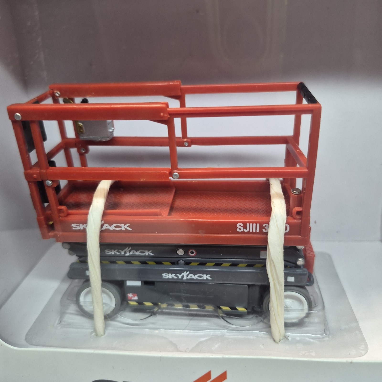 Norscot Skyjack SJIII 3220 Diecast Model Scissor Lift ELECTRIC SCISSOR LIFT 1/25