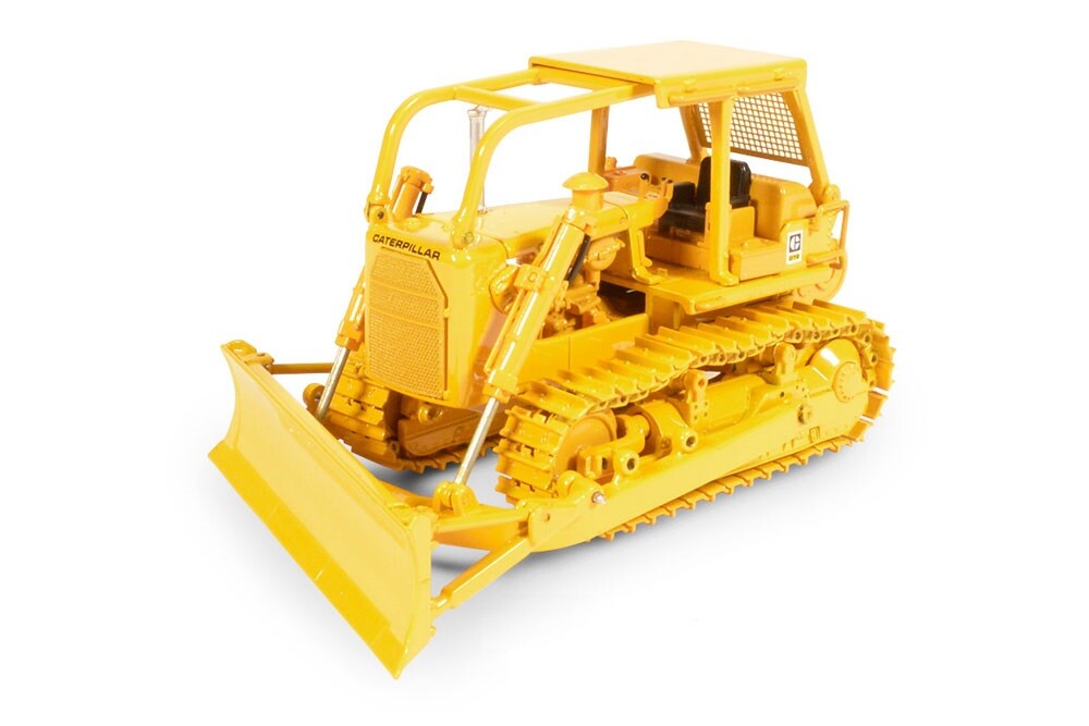 Caterpillar Cat D7G Dozer with A-Blade and Winch – CCM 1:48 Scale Model New