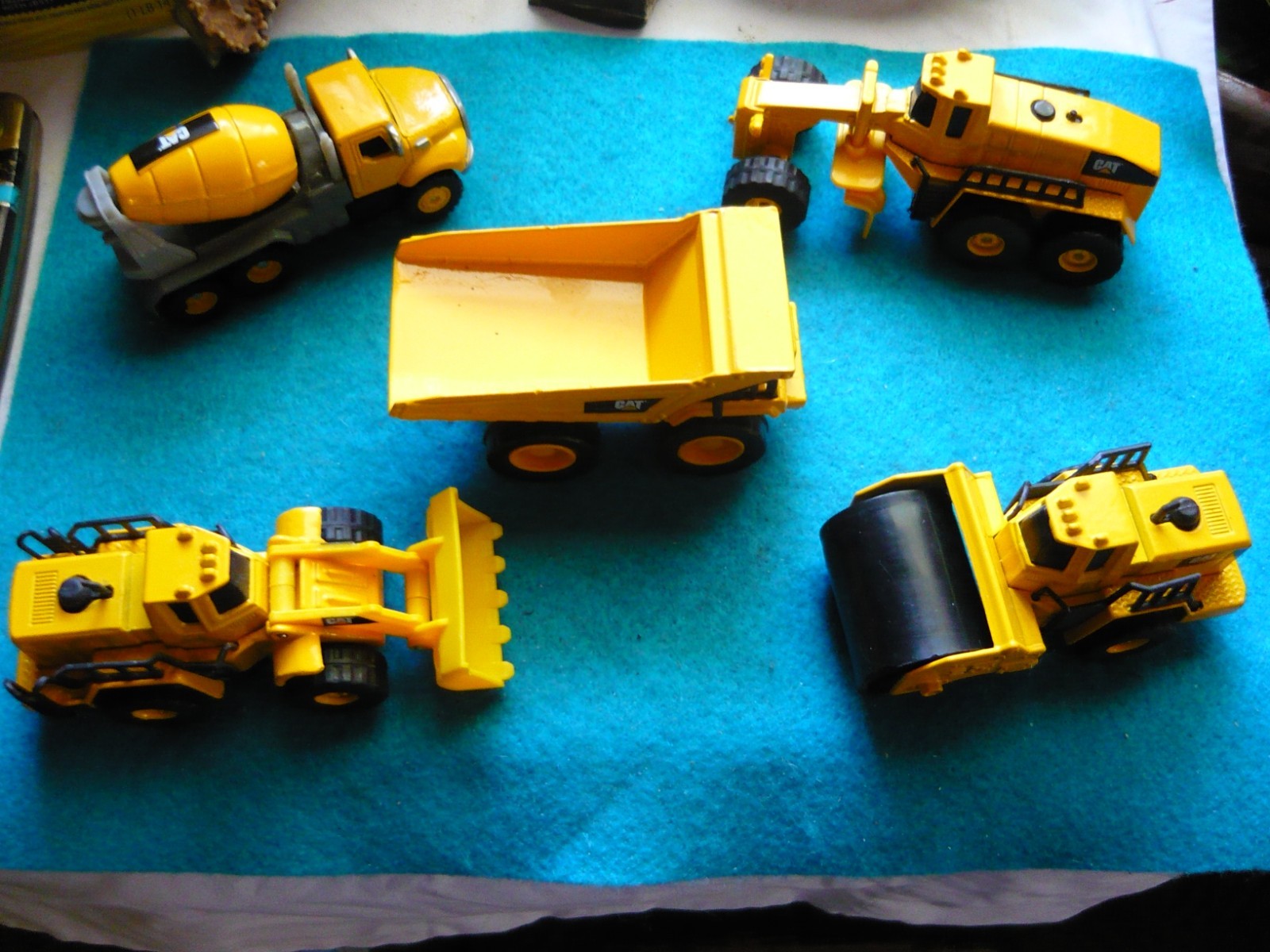 ***CAT Die Cast Concrete Mixer -Dump Truck- Road Grader -PAVER-LOADER***
