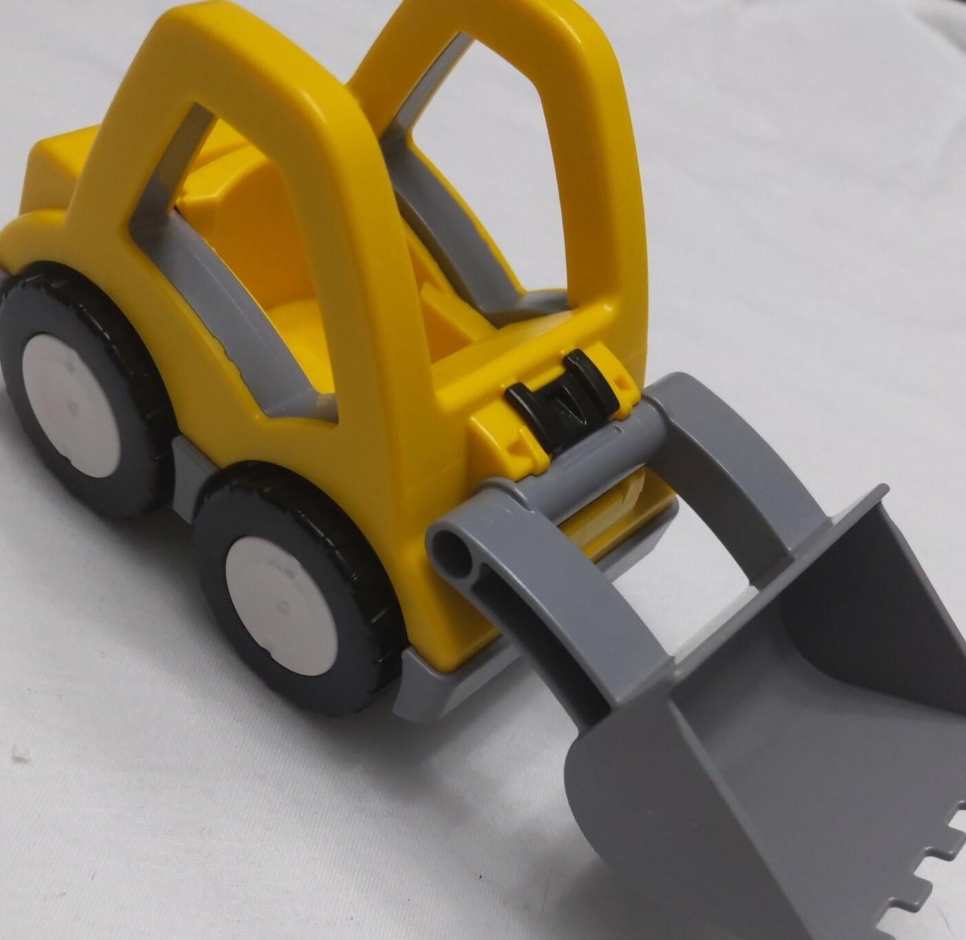 PLAYMOBIL Yellow and Grey Front Loader 6.5″ Truck
