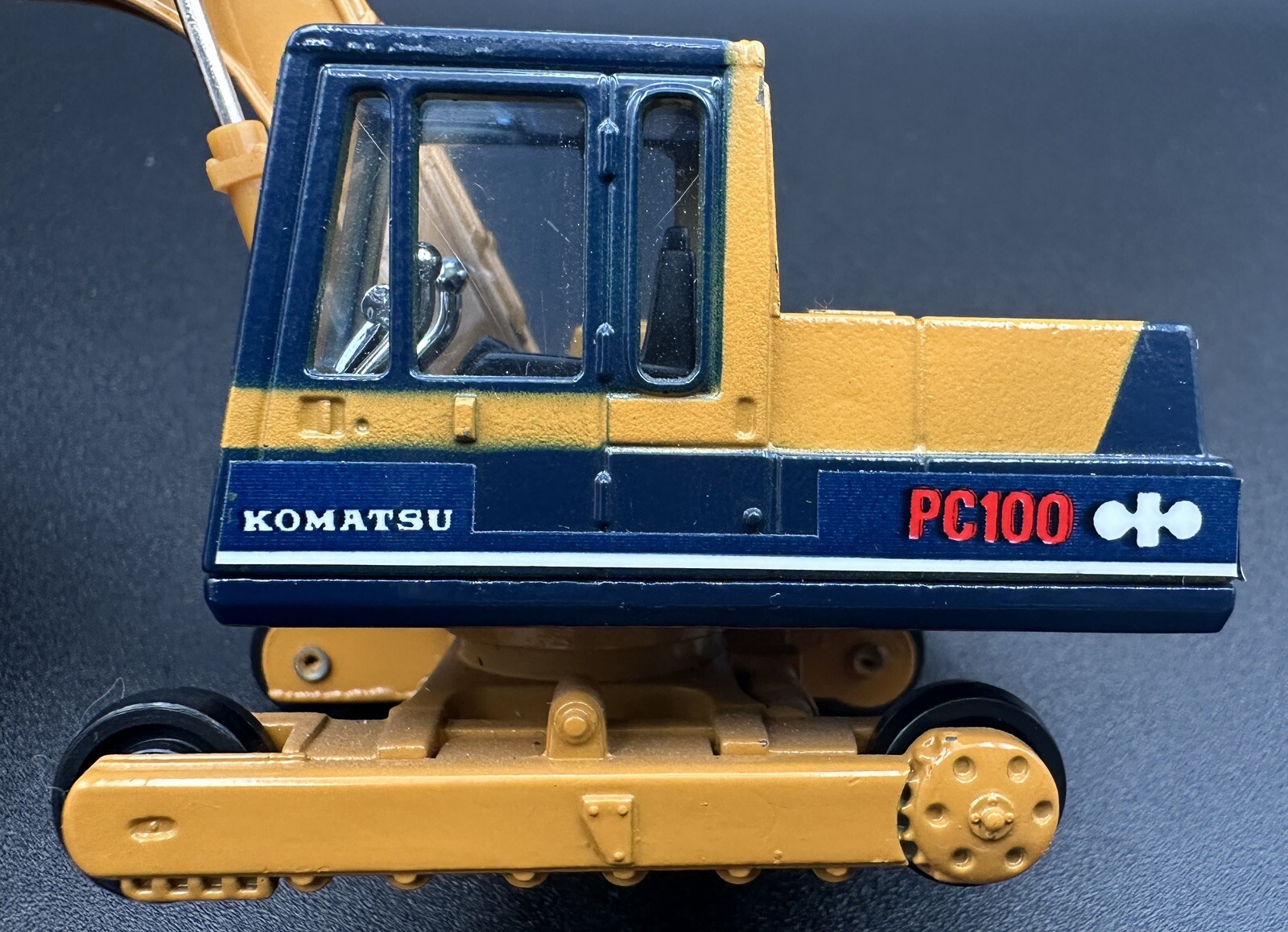 Komatsu PC100 Excavator Power Shovel Diecast 1:48 Scale Shinsei Japan 613