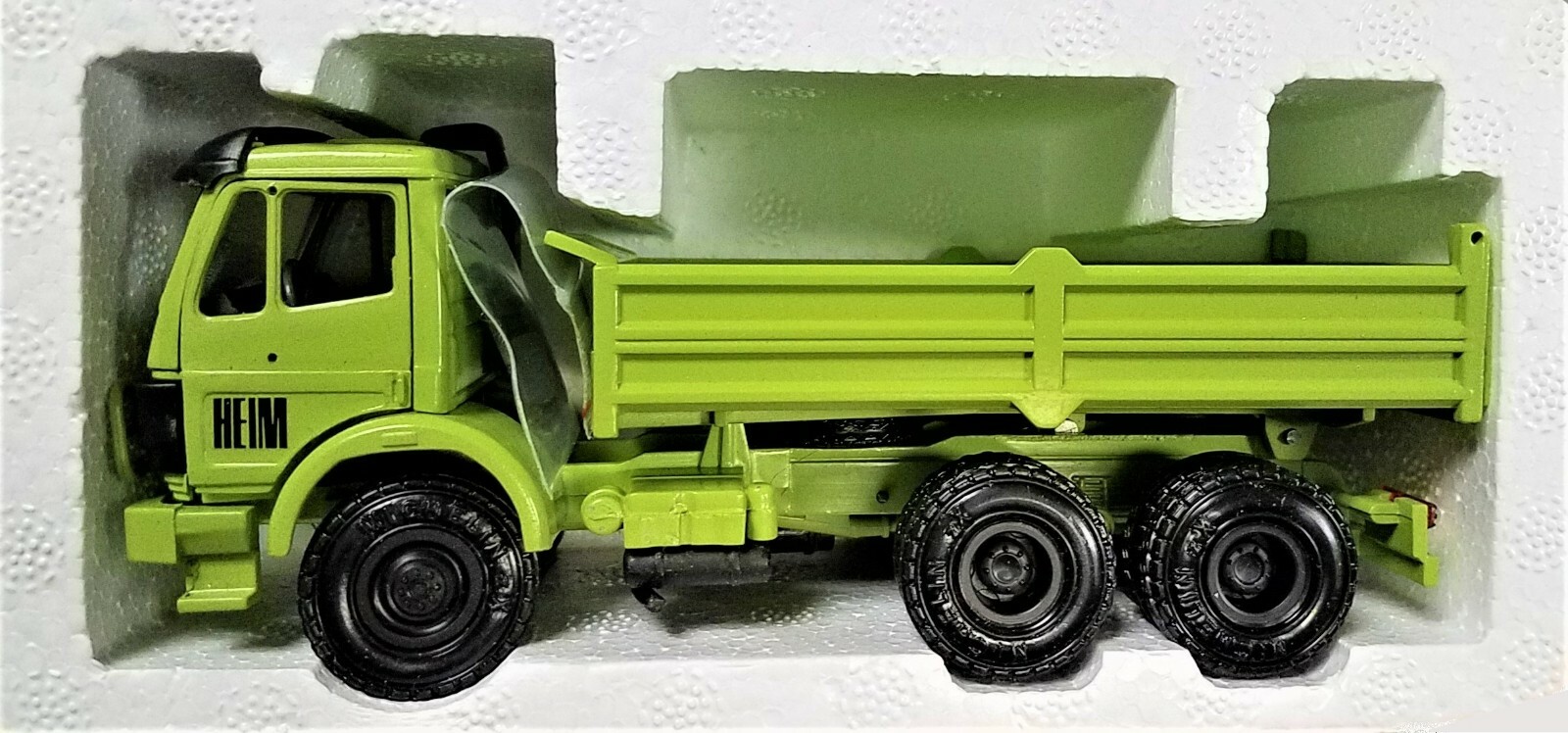 NZG 315 Mercedes-Benz 2635 – 3-Axle Dump Truck – HEIM 1/43 Die-cast MIB