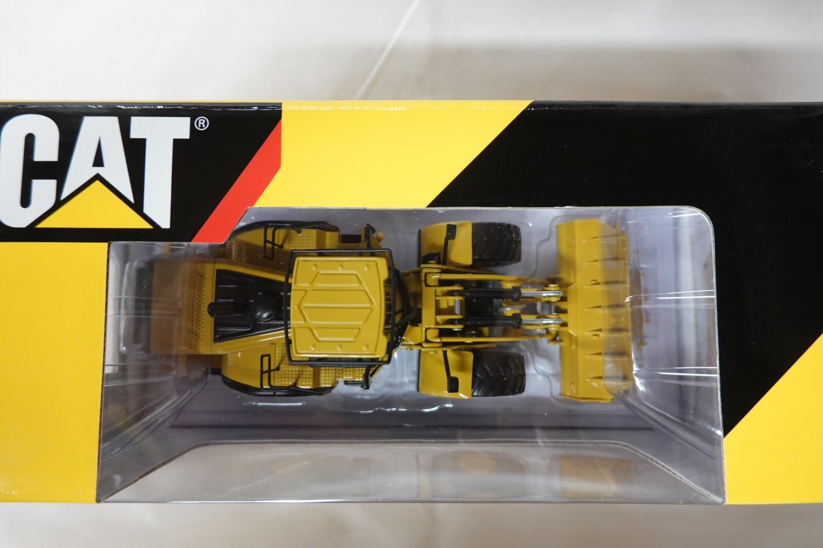 NORSCOT 55296 CAT 980K WHEEL LOADER ROCK CONFIGURATION 1:50 SCALE N.I.B