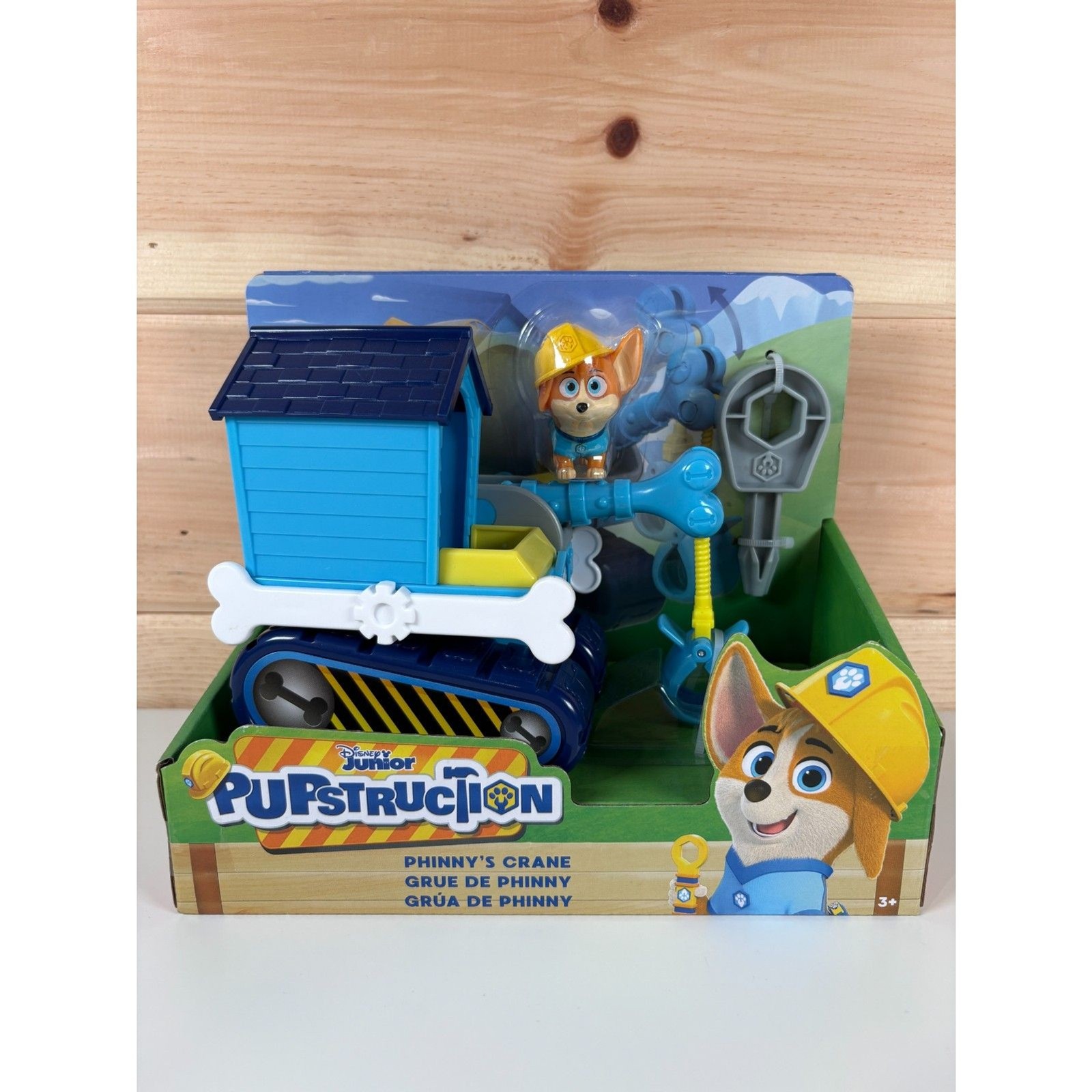 Disney Junior Pupstruction Phinny’s Crane 3-piece Figure and Vehicle Set NEW