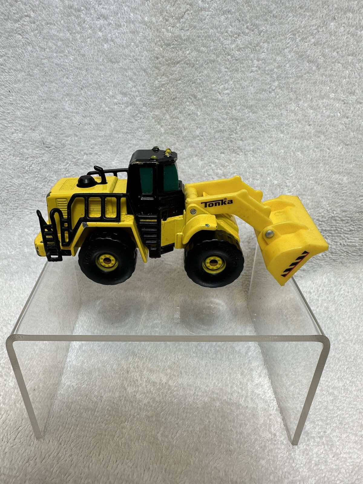 Tonka Diecast Front End Loader, Metal And Plastic. Bucket And Arms Work. Used