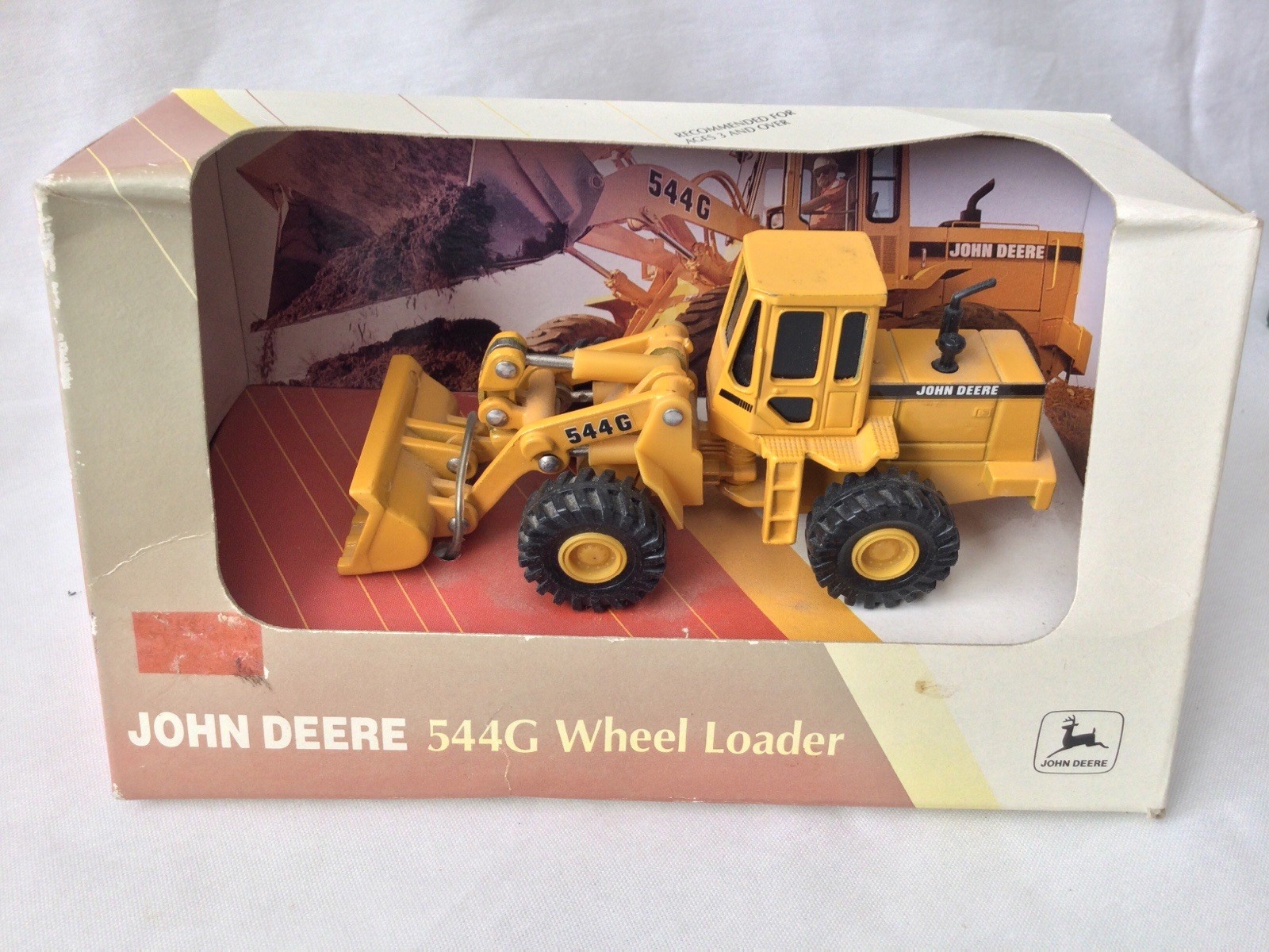 Ertl John Deere 544G Wheel Loader NIB